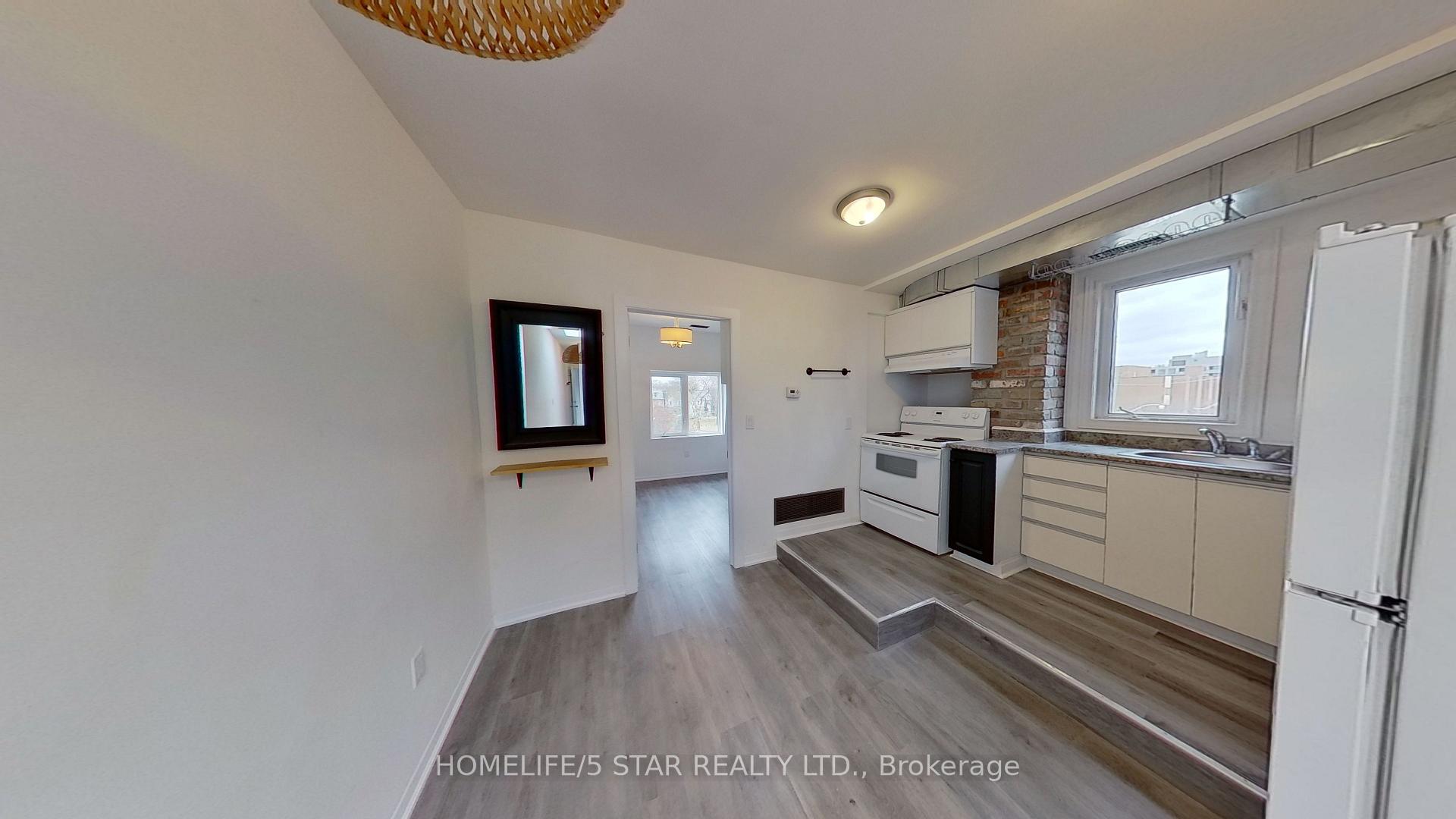Photo 2 of 39 Humbert Street, Toronto, Trinity-Bellwoods — HOMEH