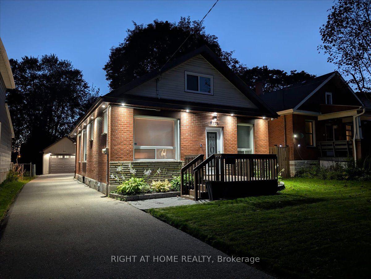 Photo 2 of 176 Burk Street, Oshawa, Vanier — HOMEH