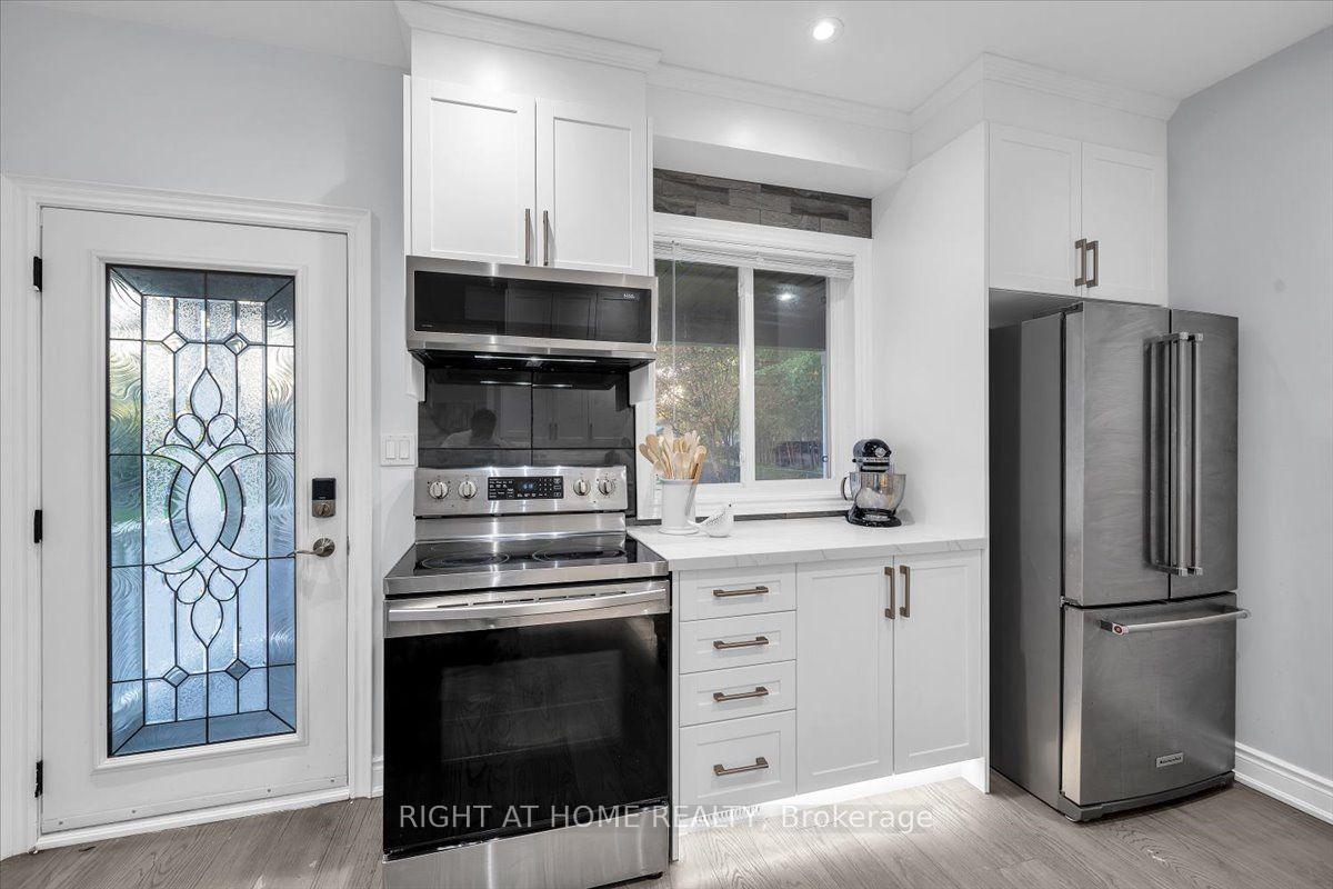 Photo 15 of 176 Burk Street, Oshawa, Vanier — HOMEH