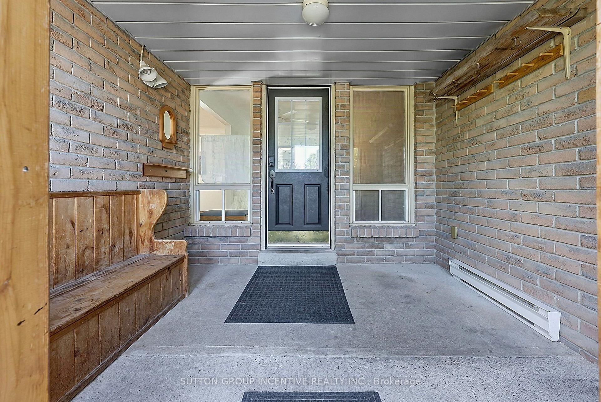 Photo 5 of 38 Trillium Crescent, Barrie, Allandale Heights — HOMEH