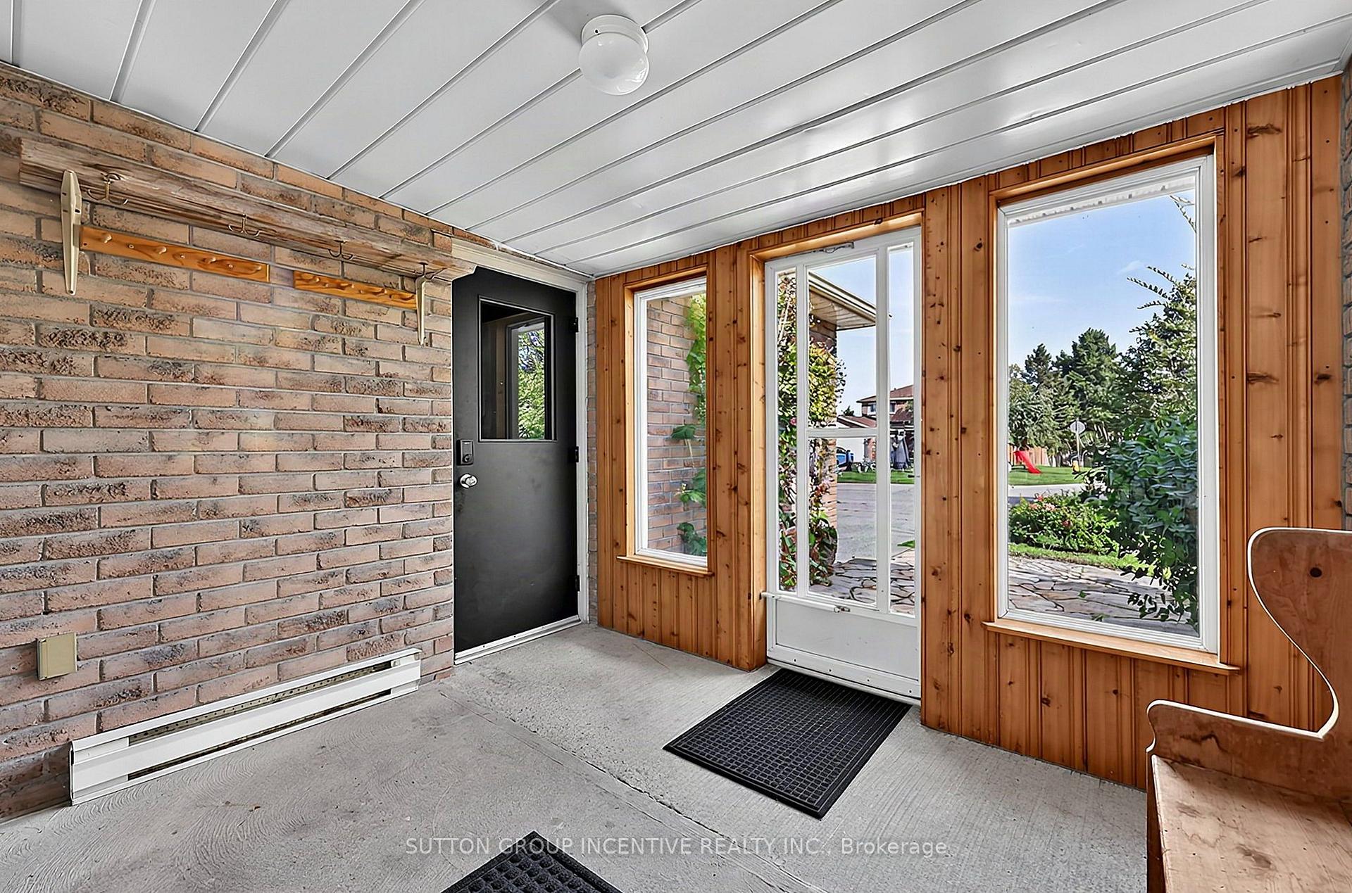 Photo 6 of 38 Trillium Crescent, Barrie, Allandale Heights — HOMEH