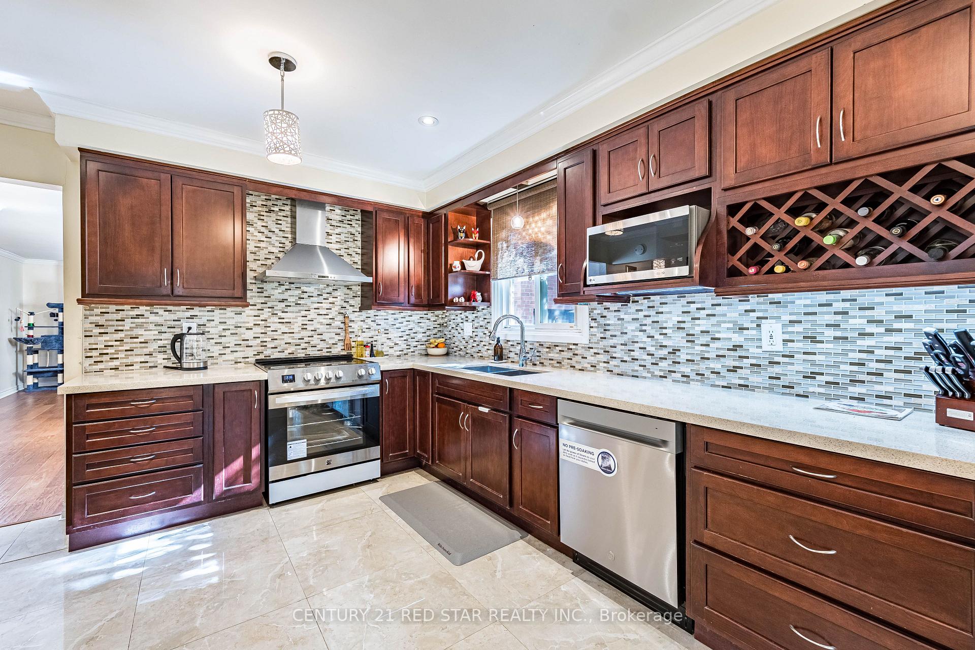 Photo 18 of 56 Fountainbridge Drive, Caledon, Bolton East — HOMEH