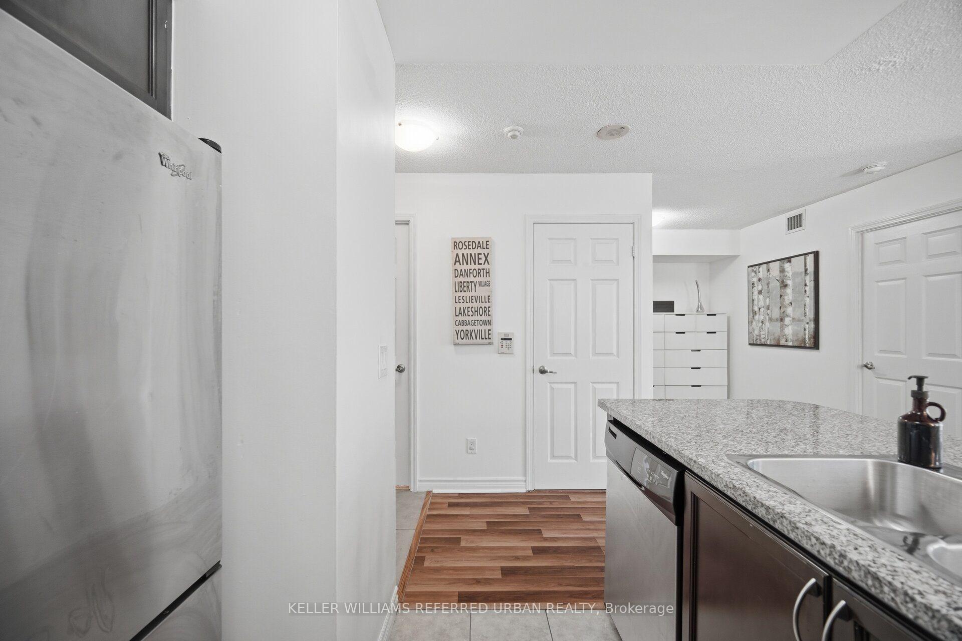 Photo 9 of Unit 3708, 19 Grand Trunk Crescent, Toronto, Waterfront Communities — HOMEH