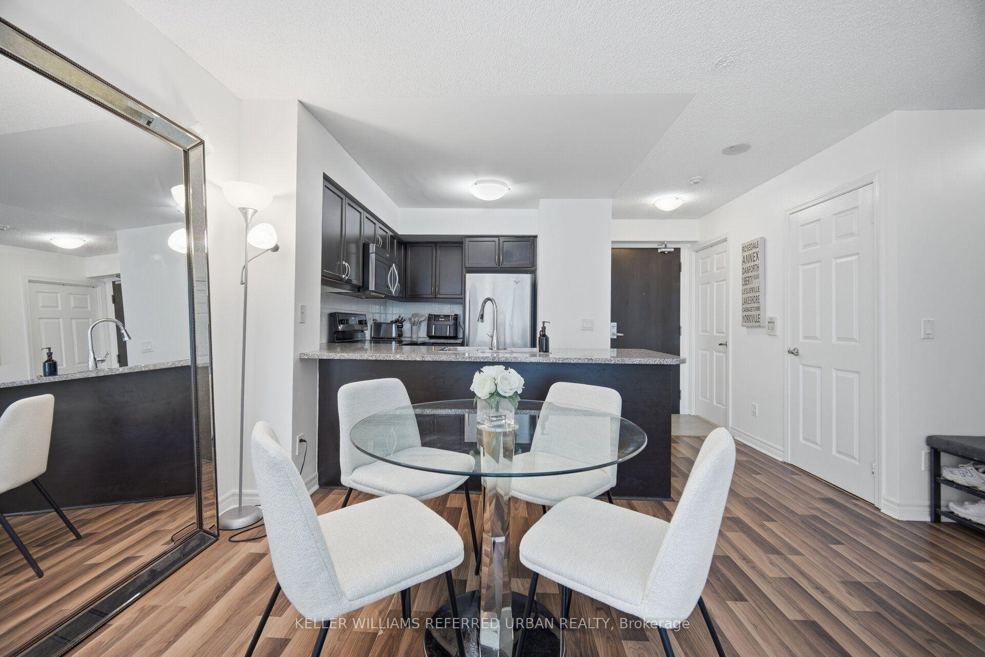 Photo 10 of Unit 3708, 19 Grand Trunk Crescent, Toronto, Waterfront Communities — HOMEH