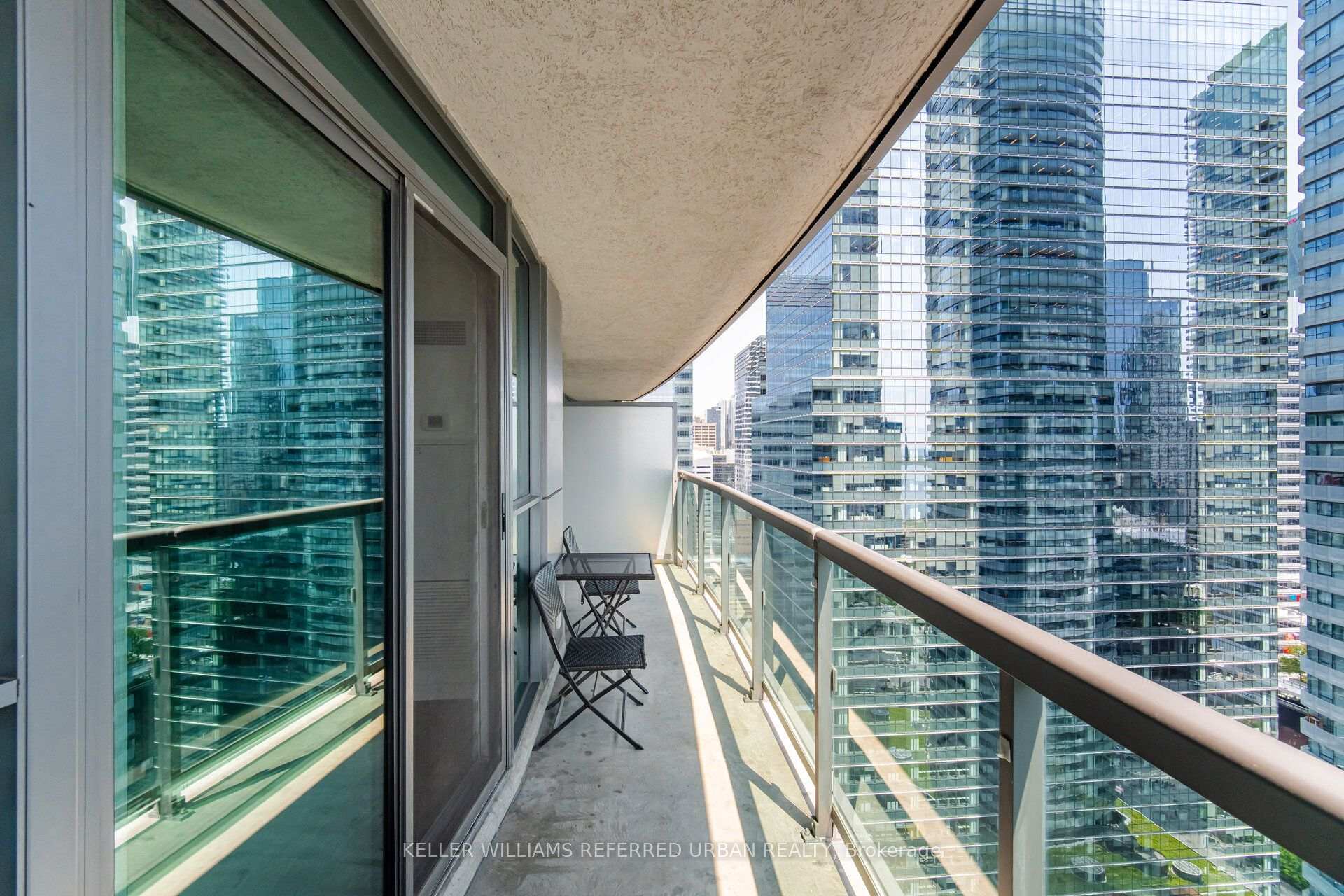 Photo 15 of Unit 3708, 19 Grand Trunk Crescent, Toronto, Waterfront Communities — HOMEH
