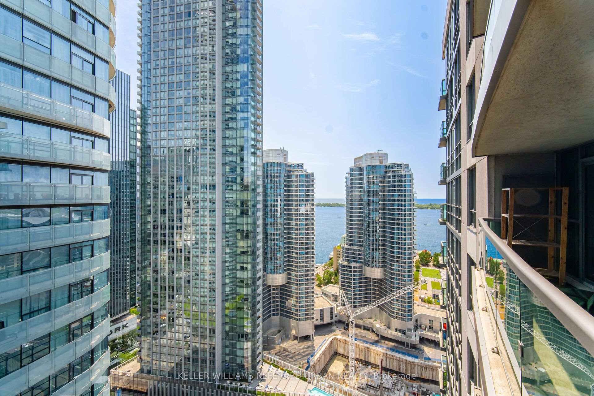 Photo 17 of Unit 3708, 19 Grand Trunk Crescent, Toronto, Waterfront Communities — HOMEH