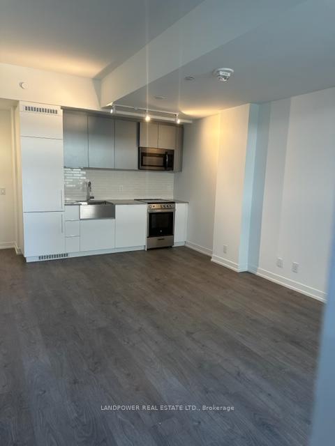 Photo of Unit 210, 270 Dufferin Street