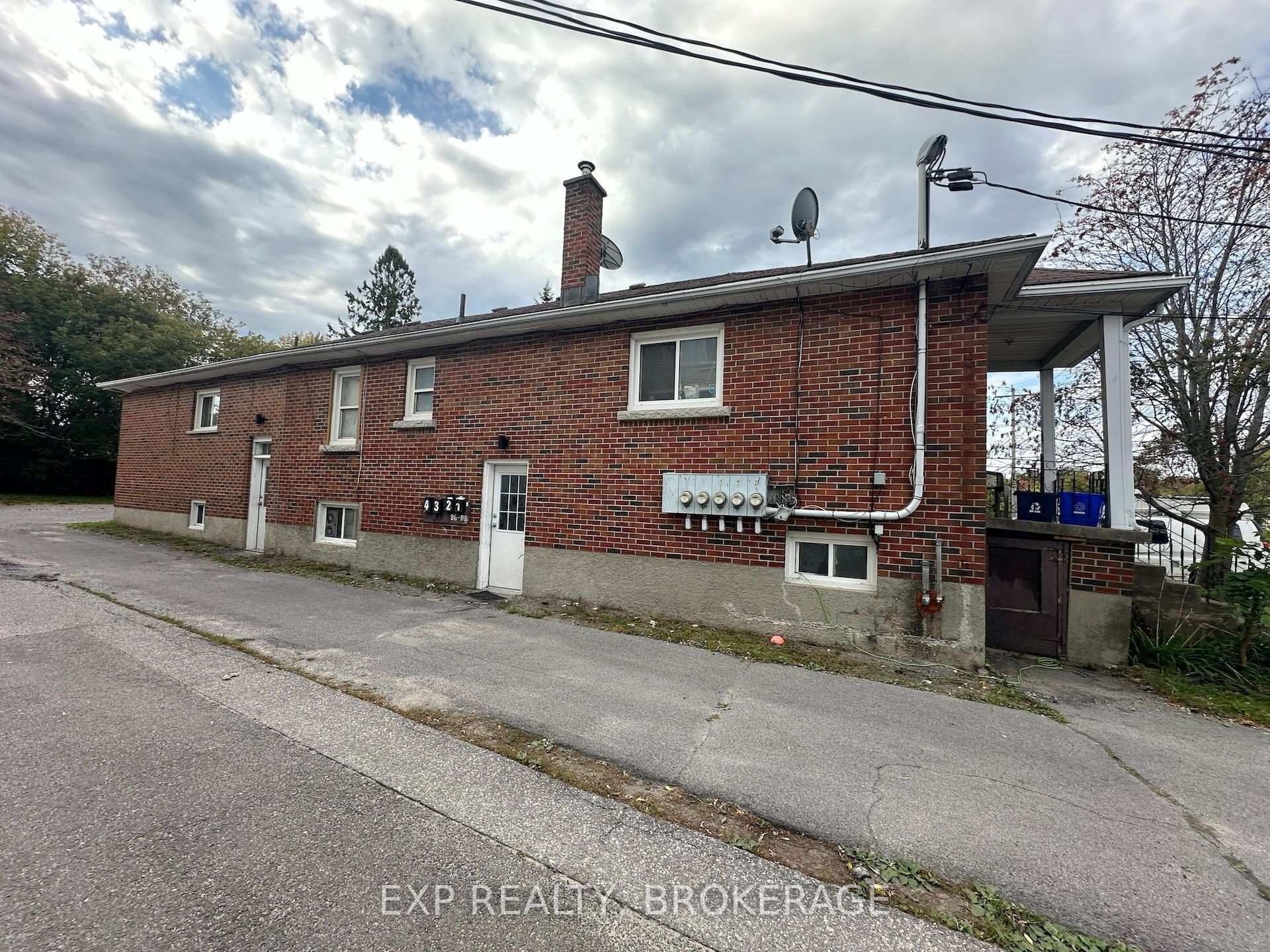 Photo 3 of 88 Joseph Street, Kingston, Rideau — HOMEH