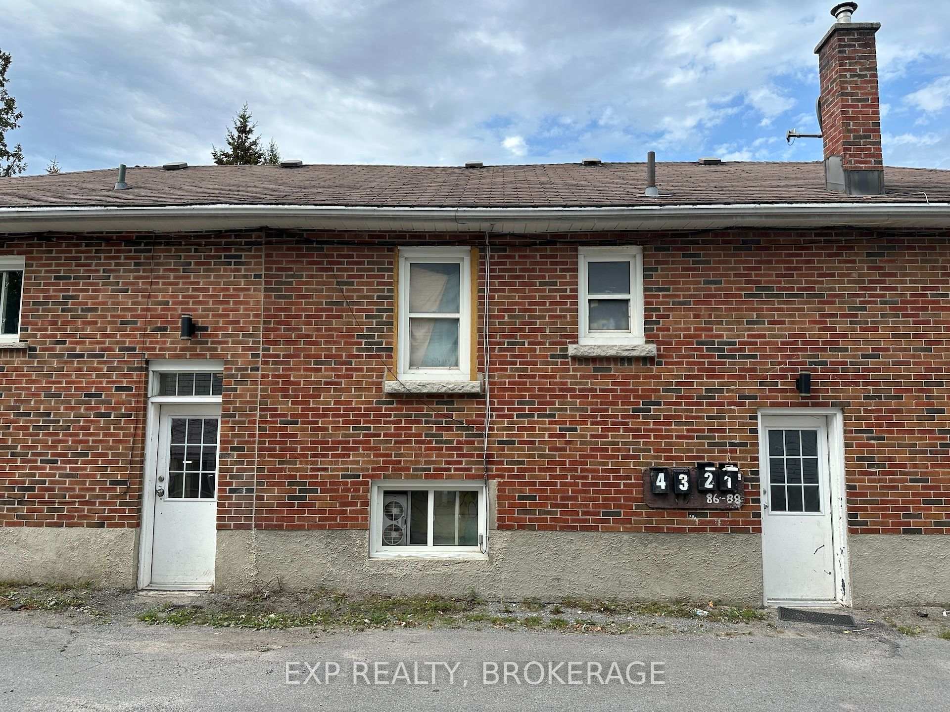 Photo 4 of 88 Joseph Street, Kingston, Rideau — HOMEH