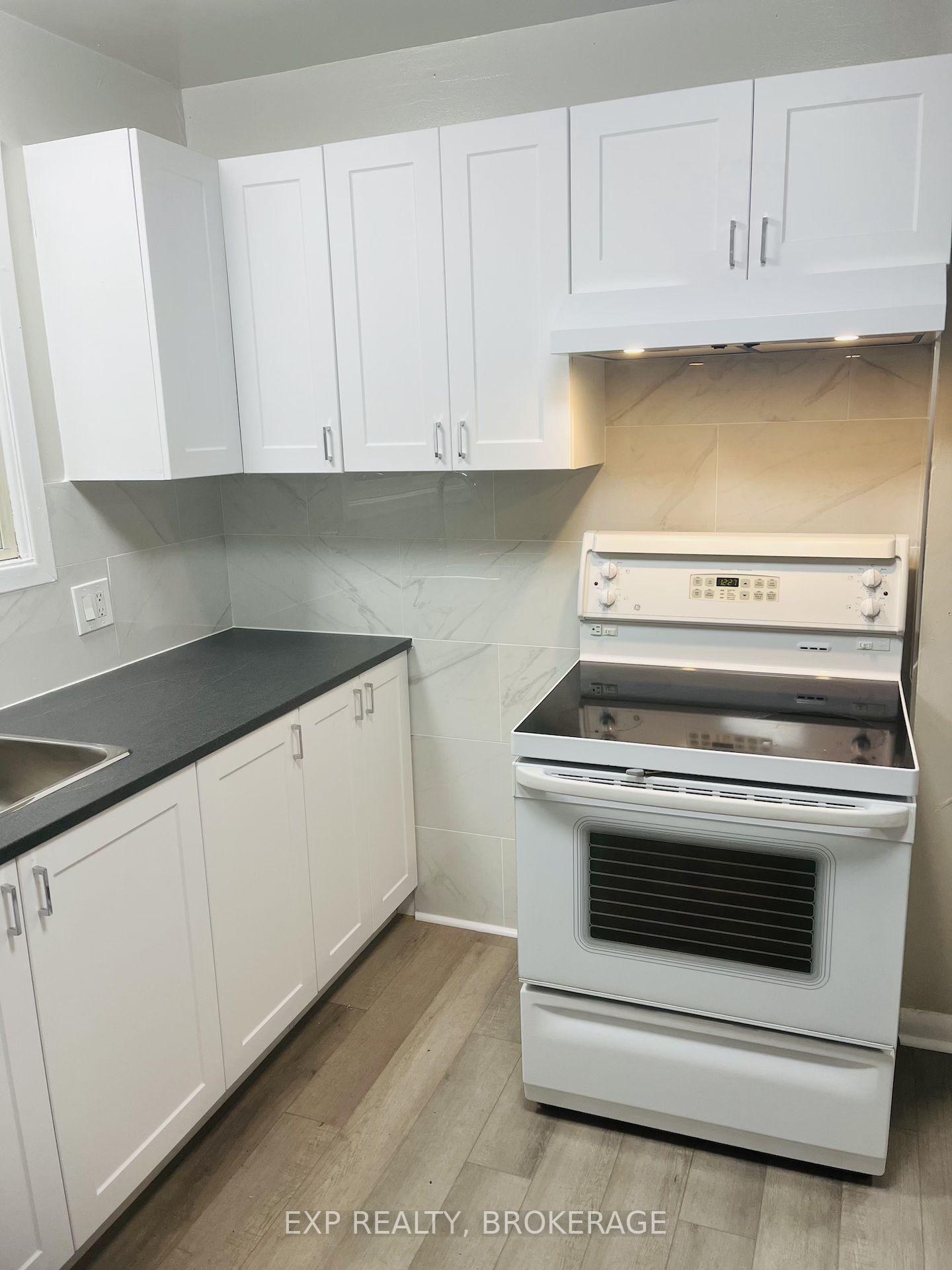 Photo 9 of 88 Joseph Street, Kingston, Rideau — HOMEH