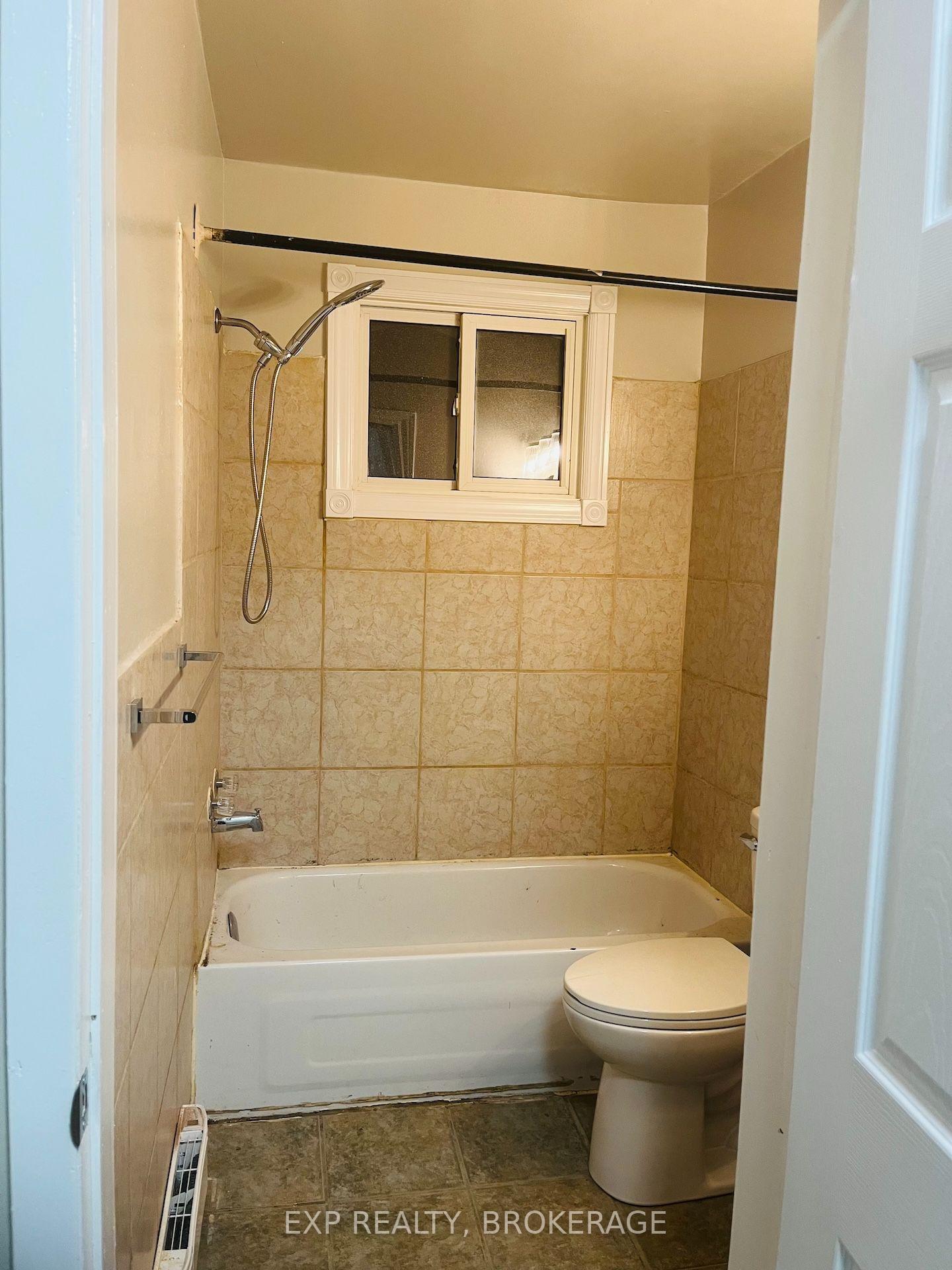 Photo 12 of 88 Joseph Street, Kingston, Rideau — HOMEH