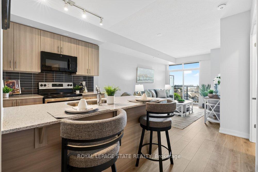 Photo 9 of Unit 708, 550 North Service Road, Grimsby, Grimsby Beach — HOMEH