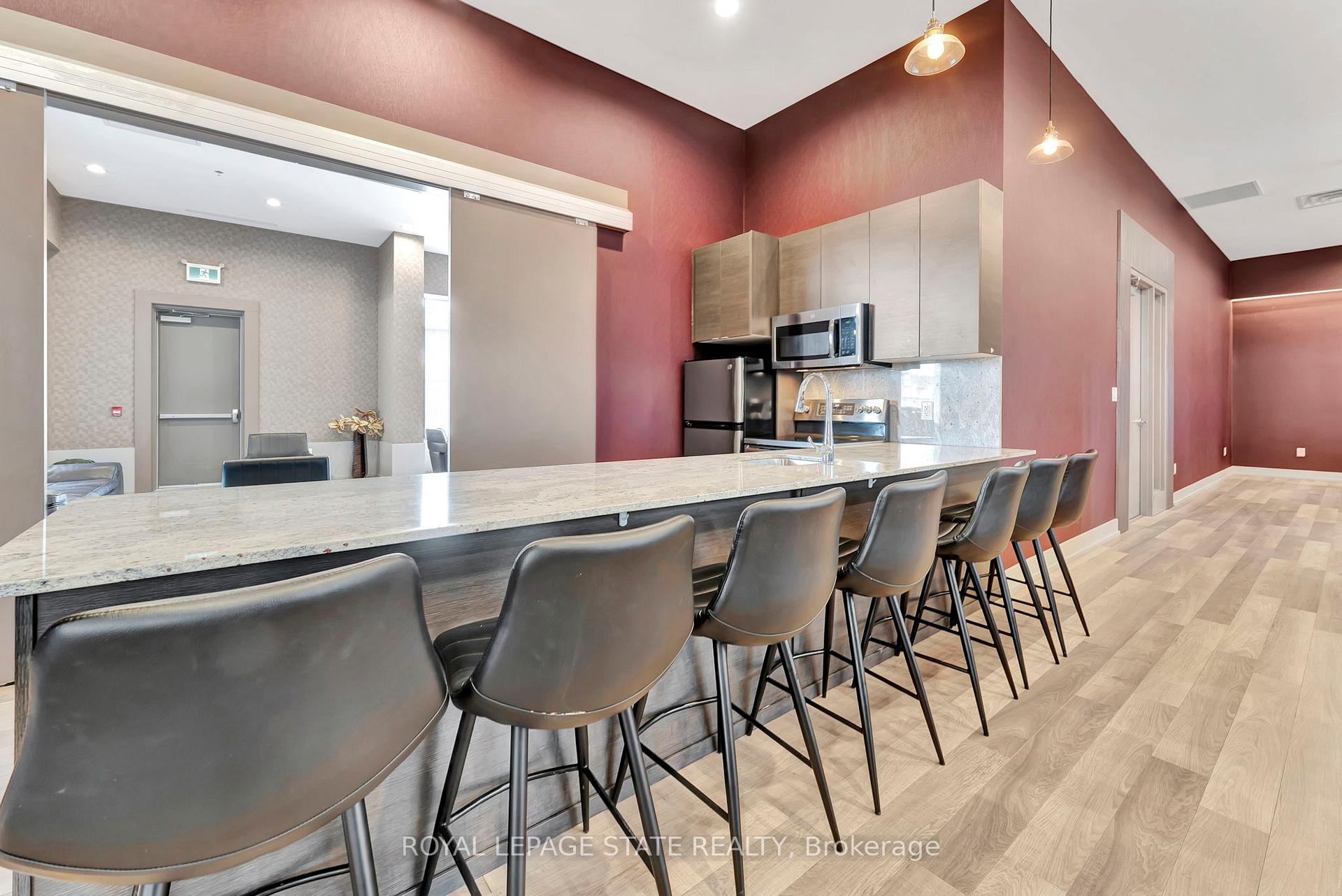 Photo 21 of Unit 708, 550 North Service Road, Grimsby, Grimsby Beach — HOMEH