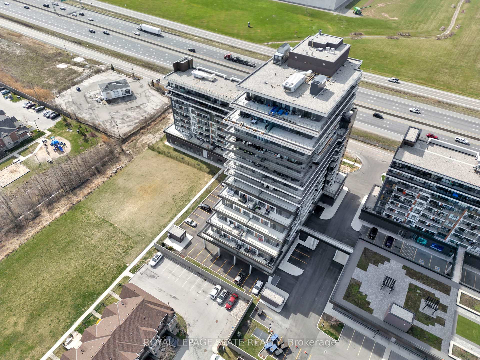 Photo 30 of Unit 708, 550 North Service Road, Grimsby, Grimsby Beach — HOMEH