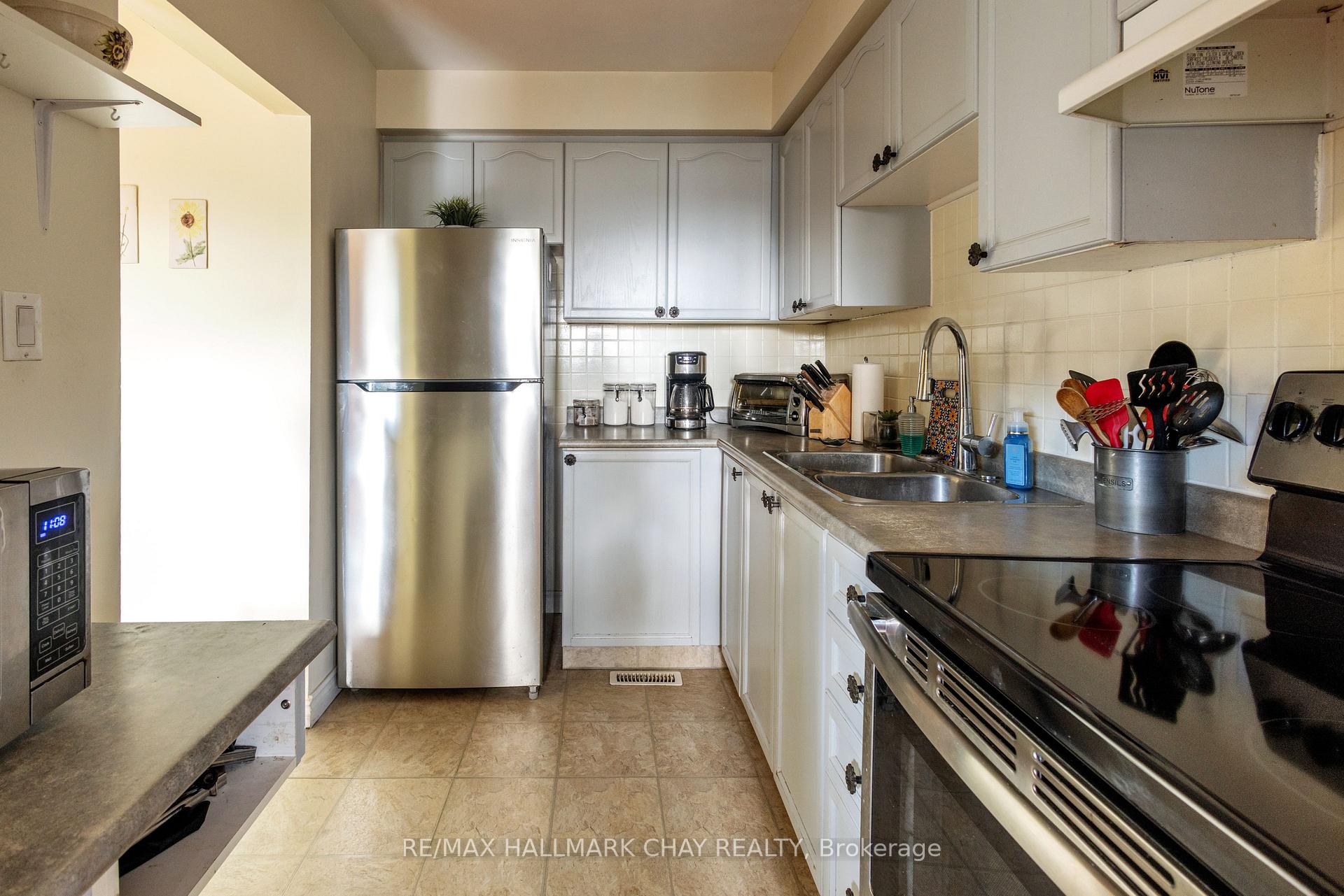 Photo 9 of Unit 4, 261 Rose Street, Barrie, Wellington — HOMEH