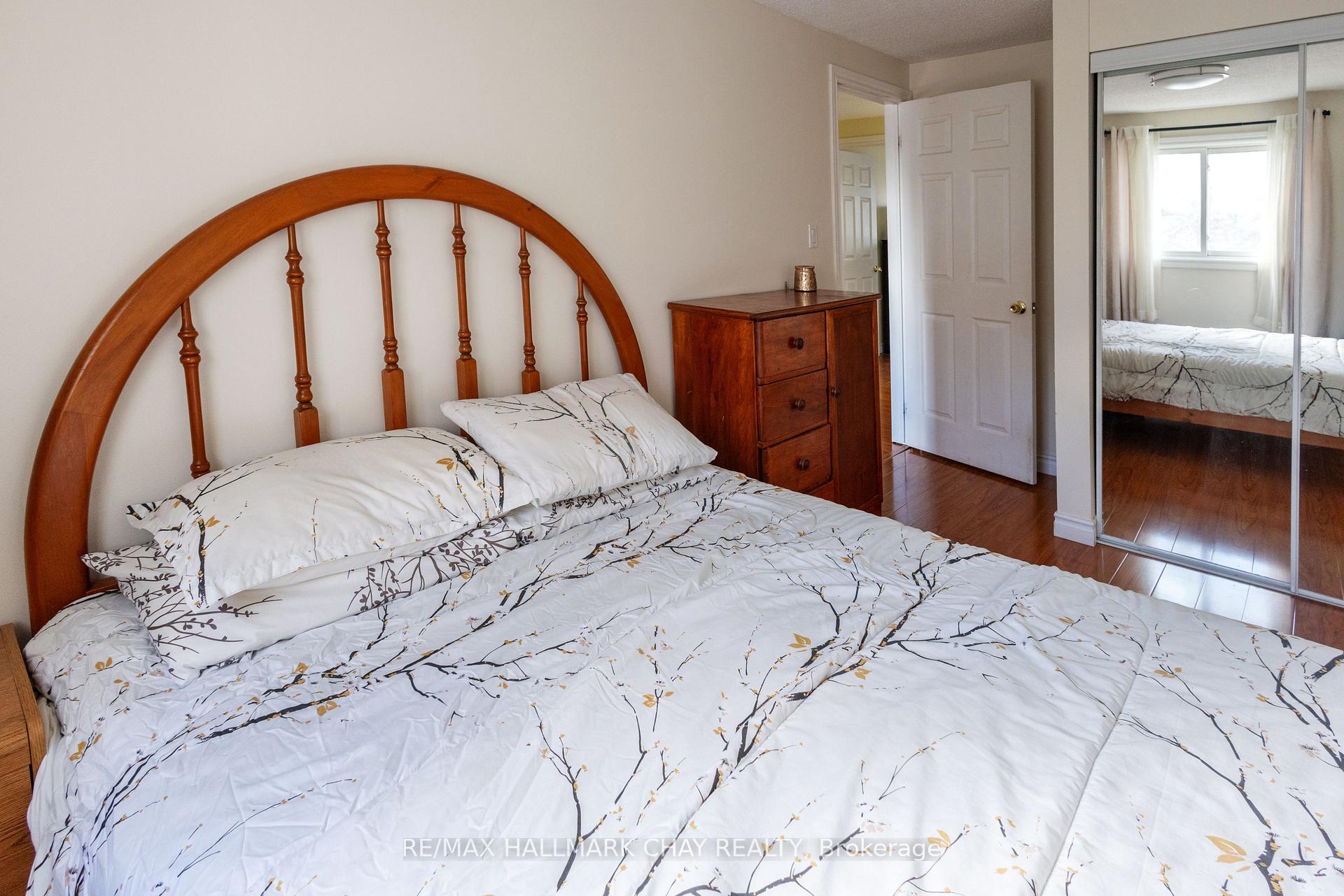Photo 13 of Unit 4, 261 Rose Street, Barrie, Wellington — HOMEH