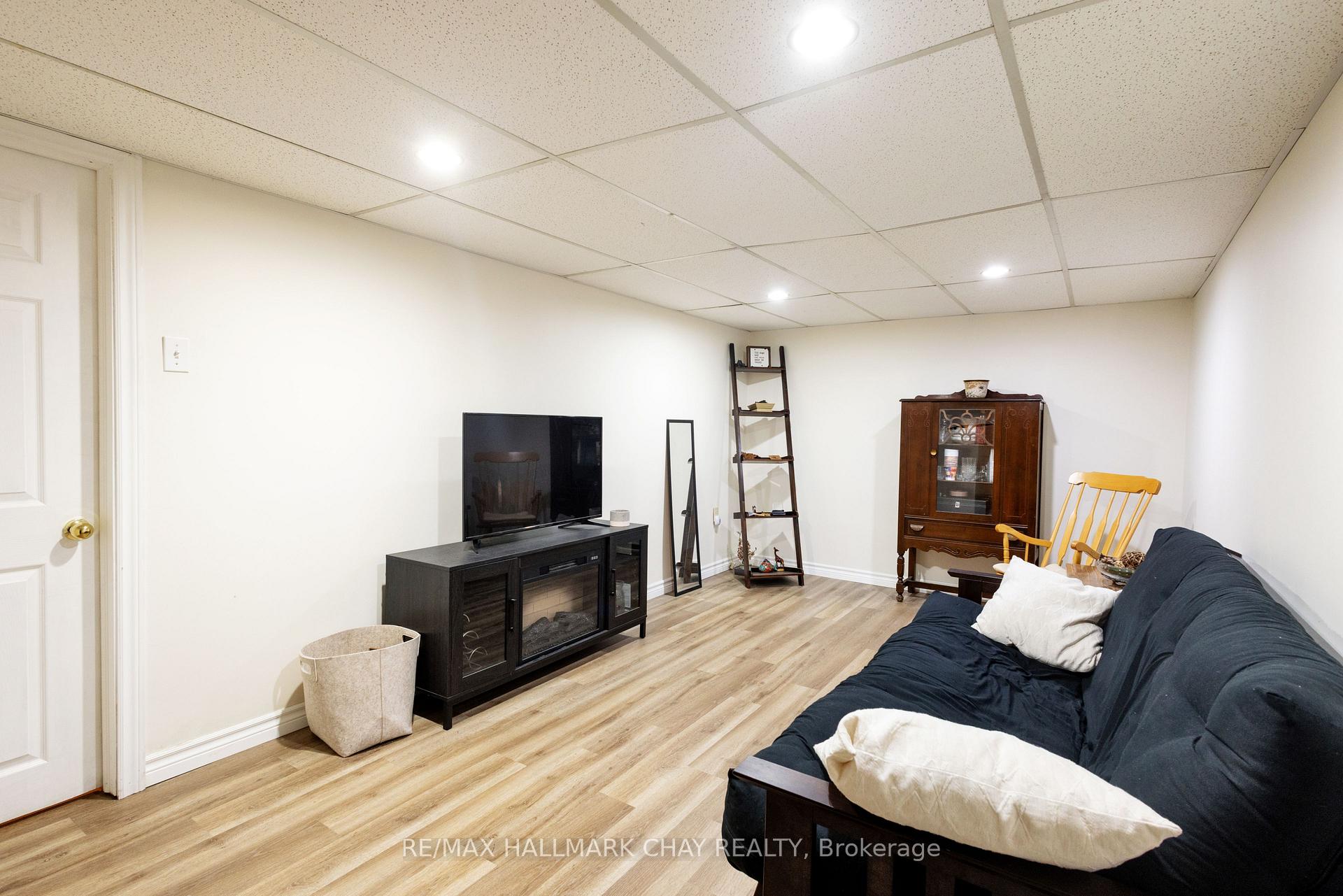 Photo 19 of Unit 4, 261 Rose Street, Barrie, Wellington — HOMEH