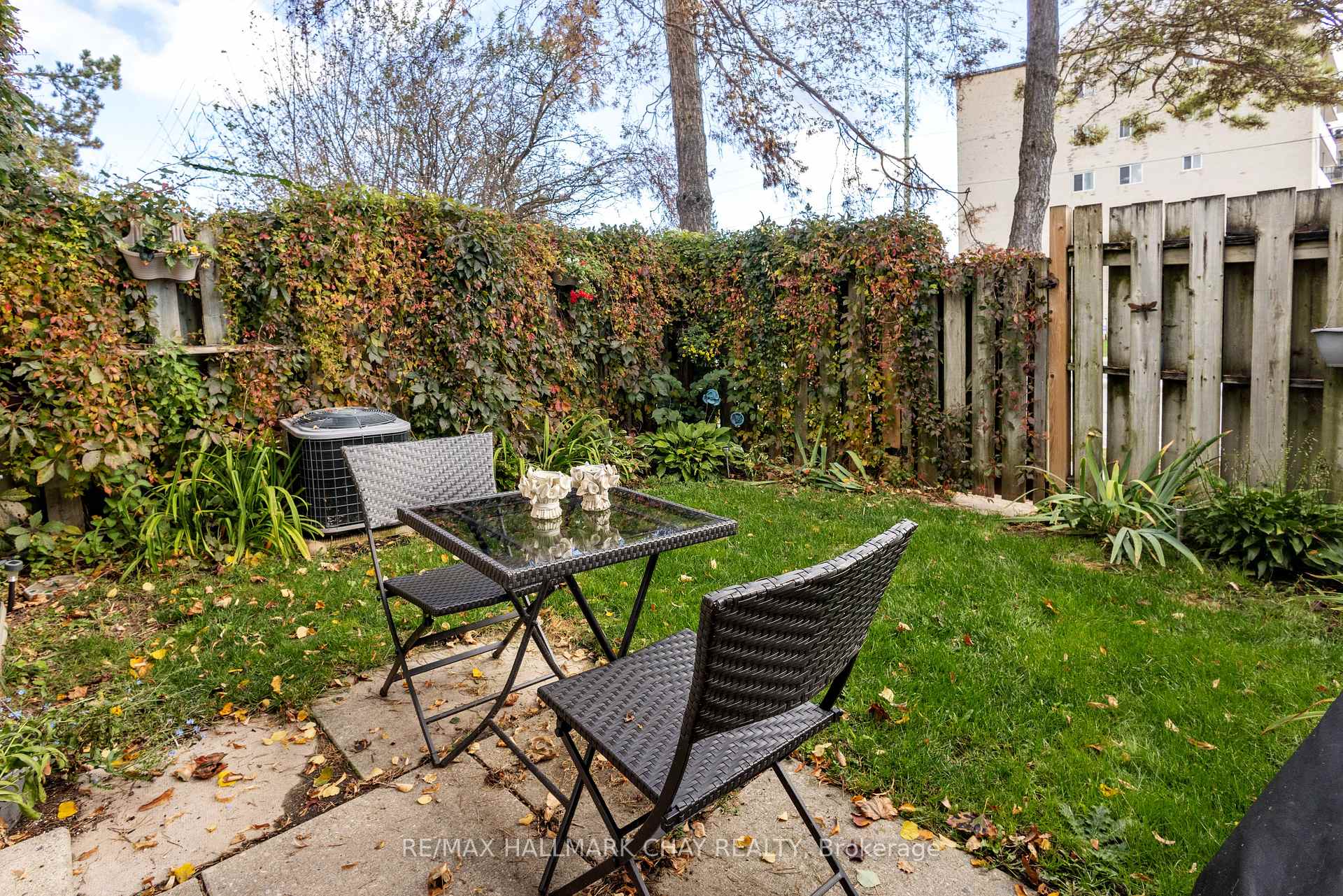 Photo 21 of Unit 4, 261 Rose Street, Barrie, Wellington — HOMEH