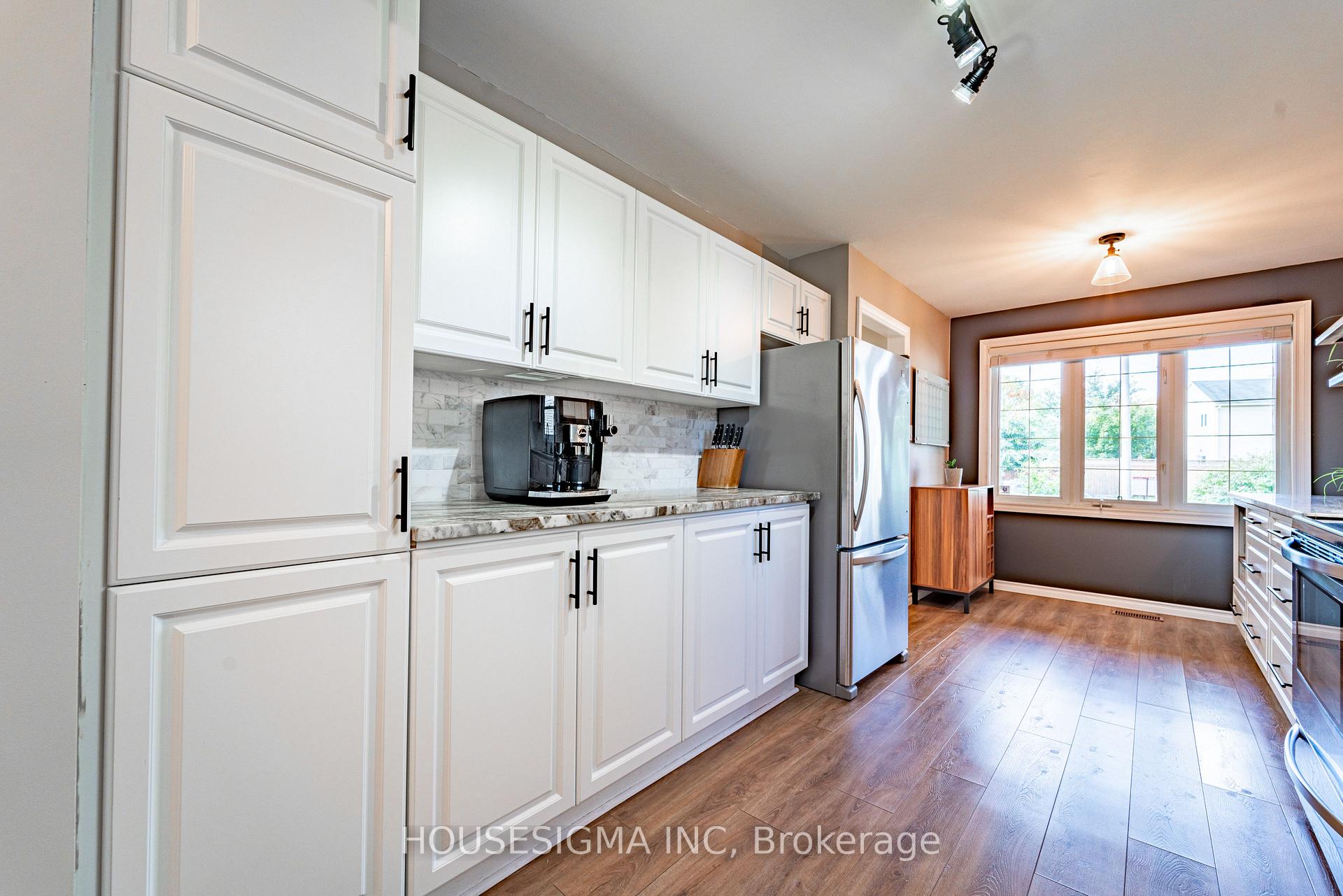 Photo 22 of 247 Mceachern Crescent, Ottawa, Bilberry Creek/Queenswood Heights — HOMEH