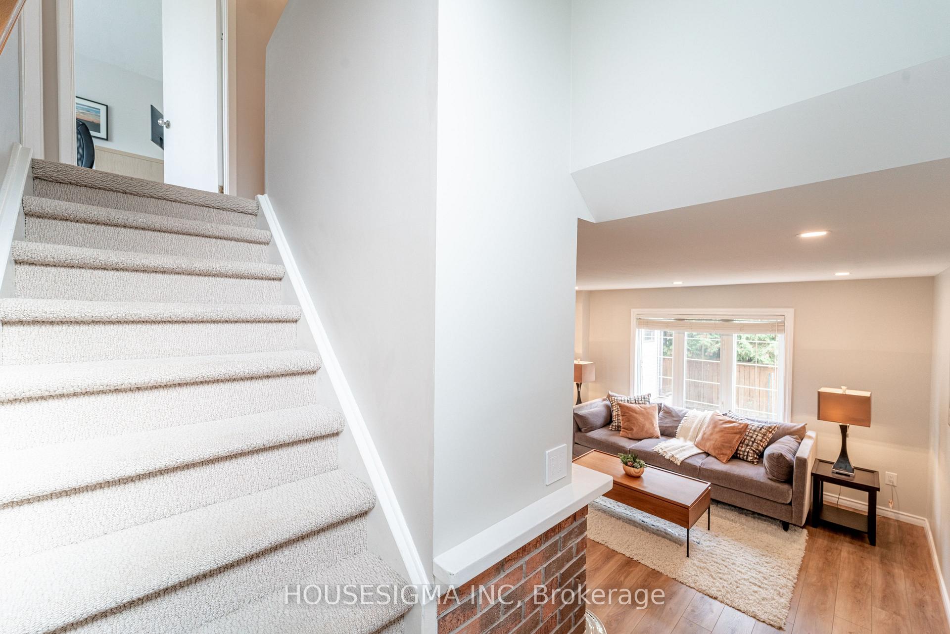 Photo 42 of 247 Mceachern Crescent, Ottawa, Bilberry Creek/Queenswood Heights — HOMEH