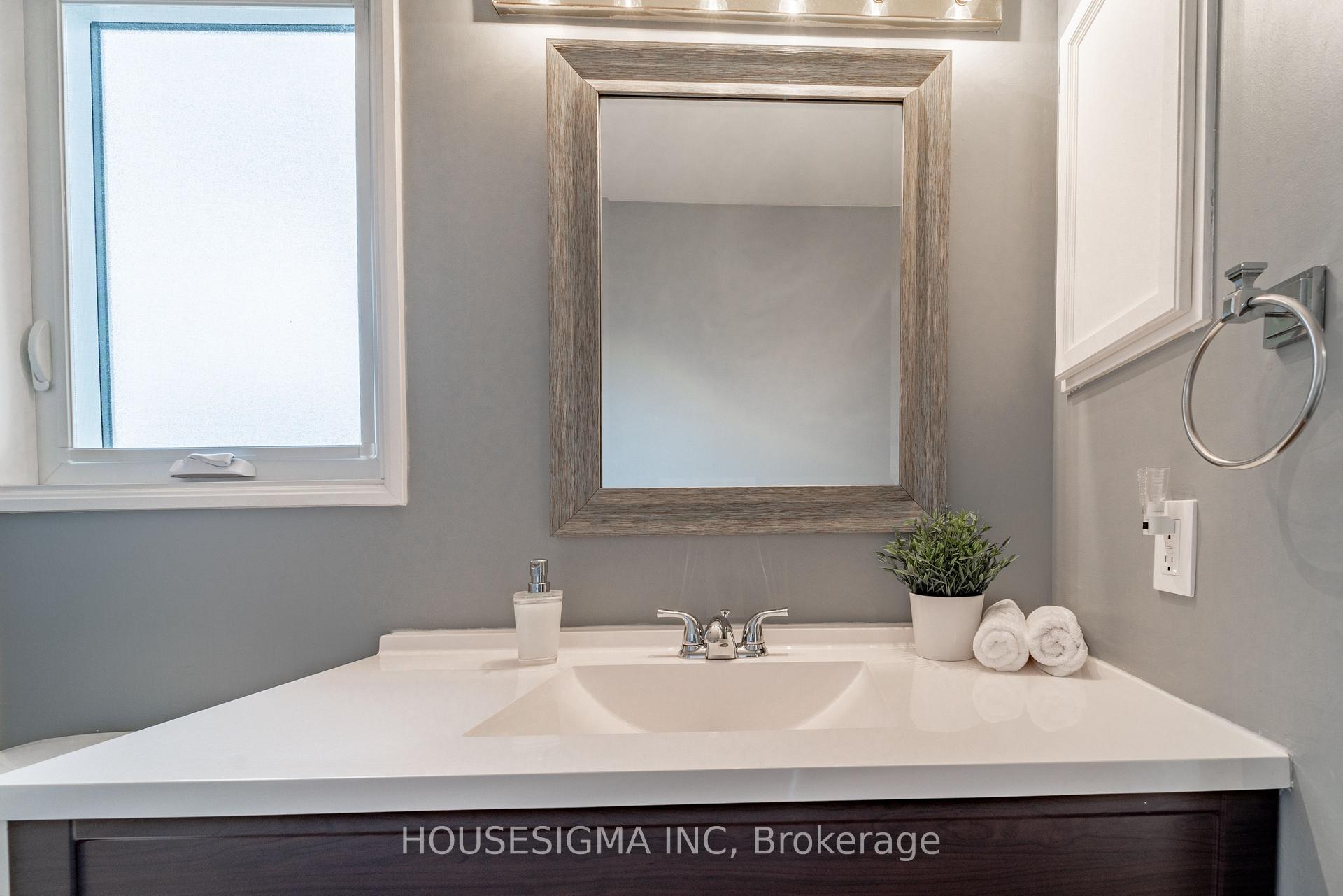 Photo 70 of 247 Mceachern Crescent, Ottawa, Bilberry Creek/Queenswood Heights — HOMEH