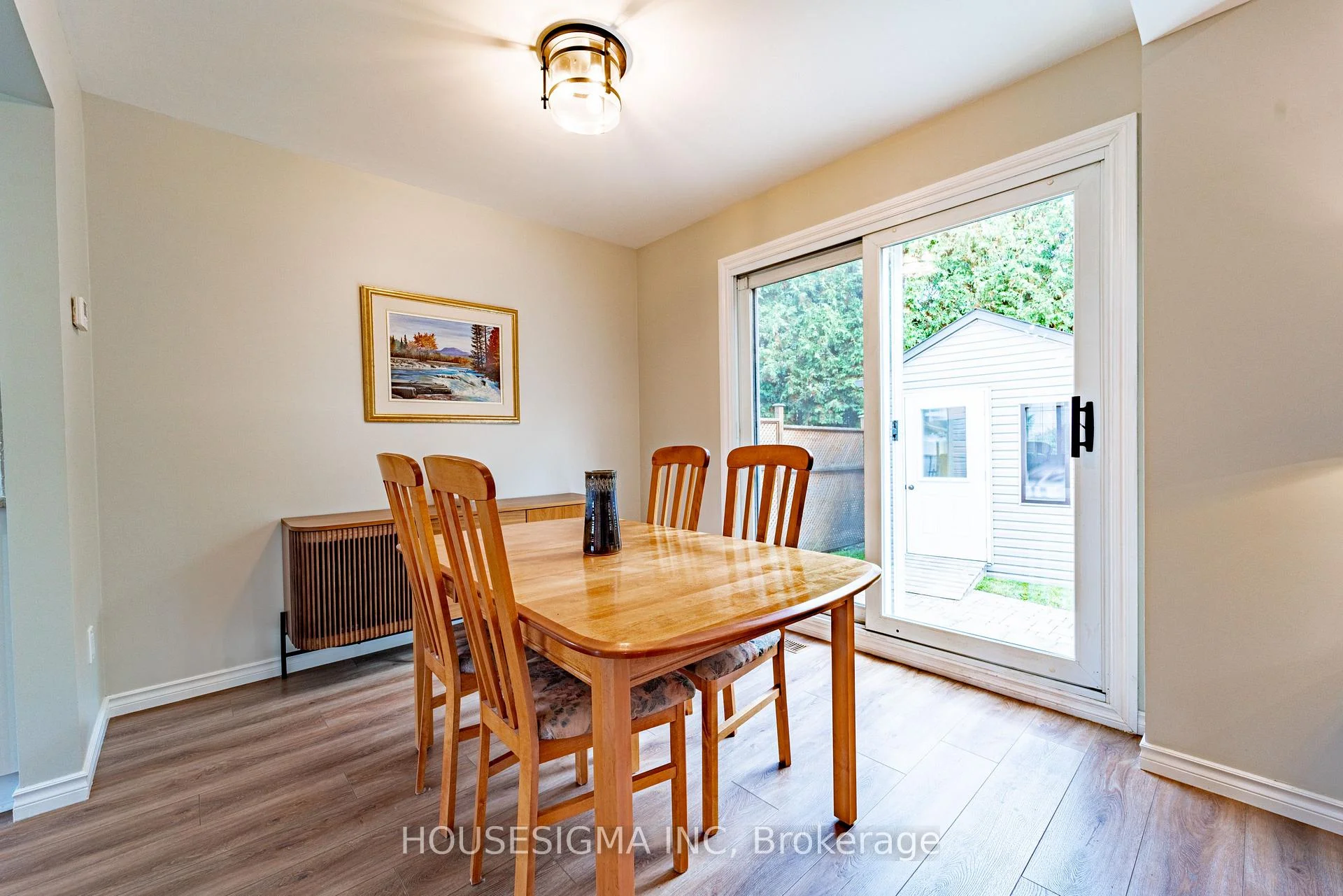 Photo 23 of 247 Mceachern Crescent, Ottawa, Bilberry Creek/Queenswood Heights — HOMEH