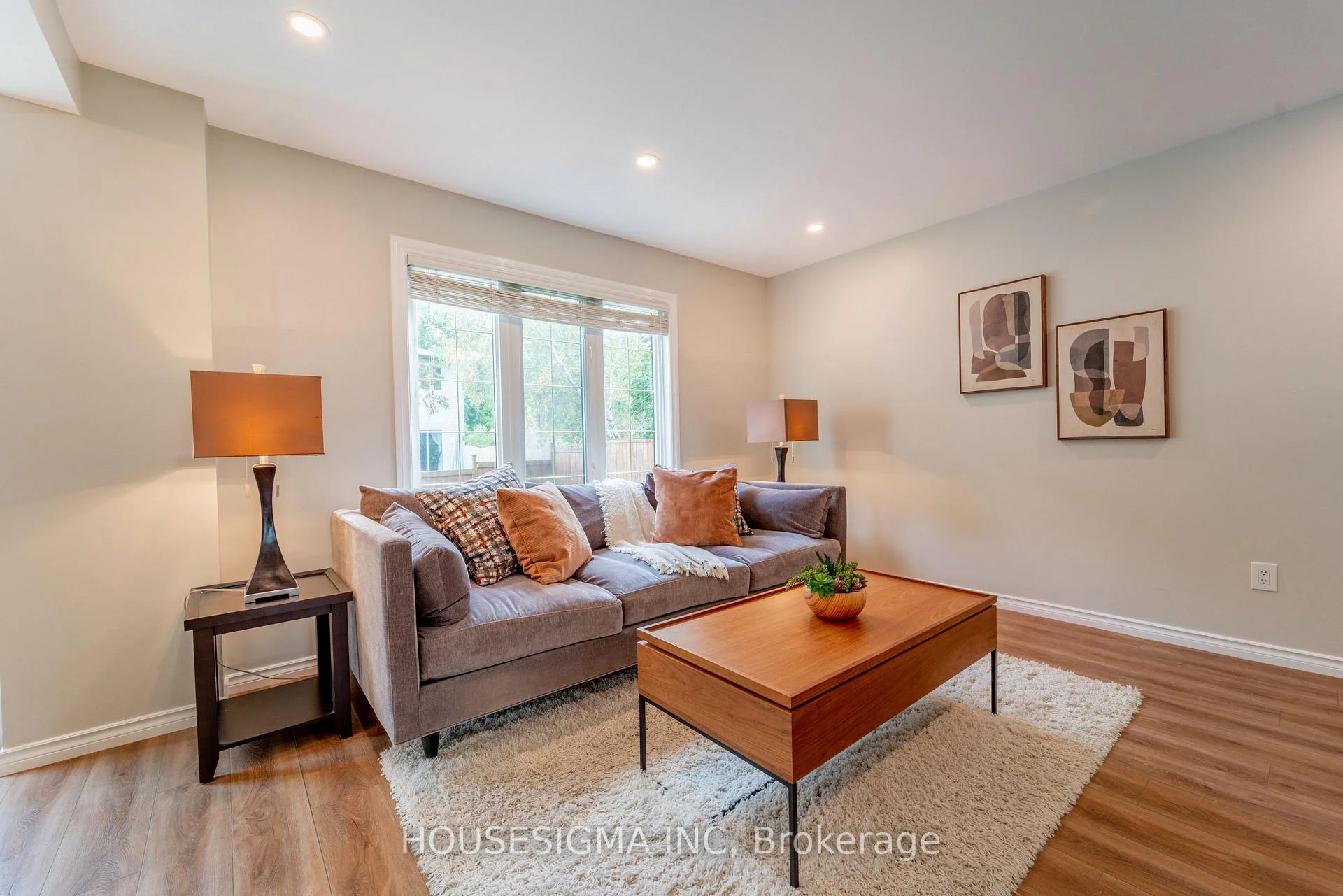 Photo 27 of 247 Mceachern Crescent, Ottawa, Bilberry Creek/Queenswood Heights — HOMEH