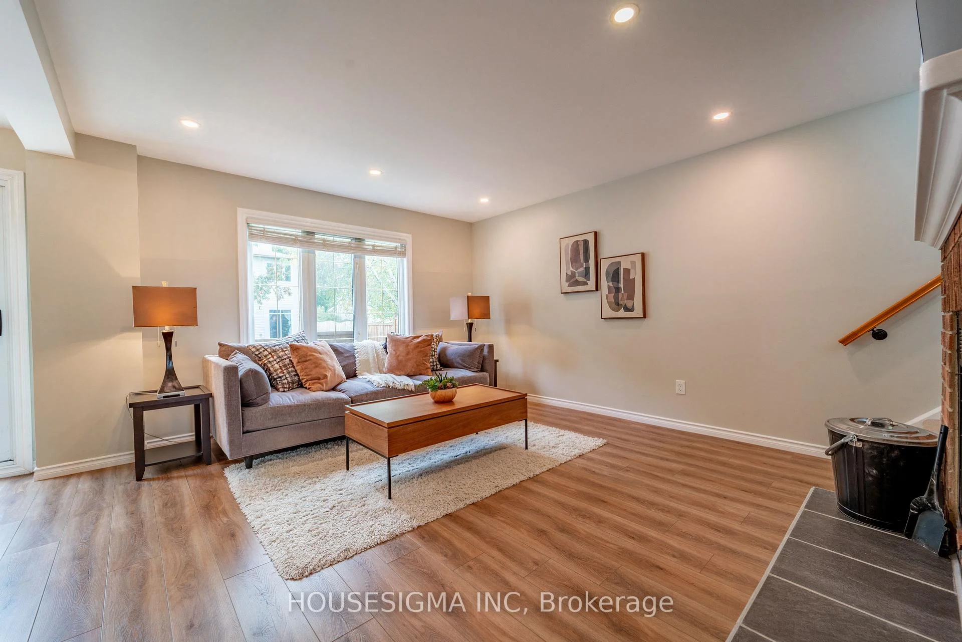 Photo 29 of 247 Mceachern Crescent, Ottawa, Bilberry Creek/Queenswood Heights — HOMEH