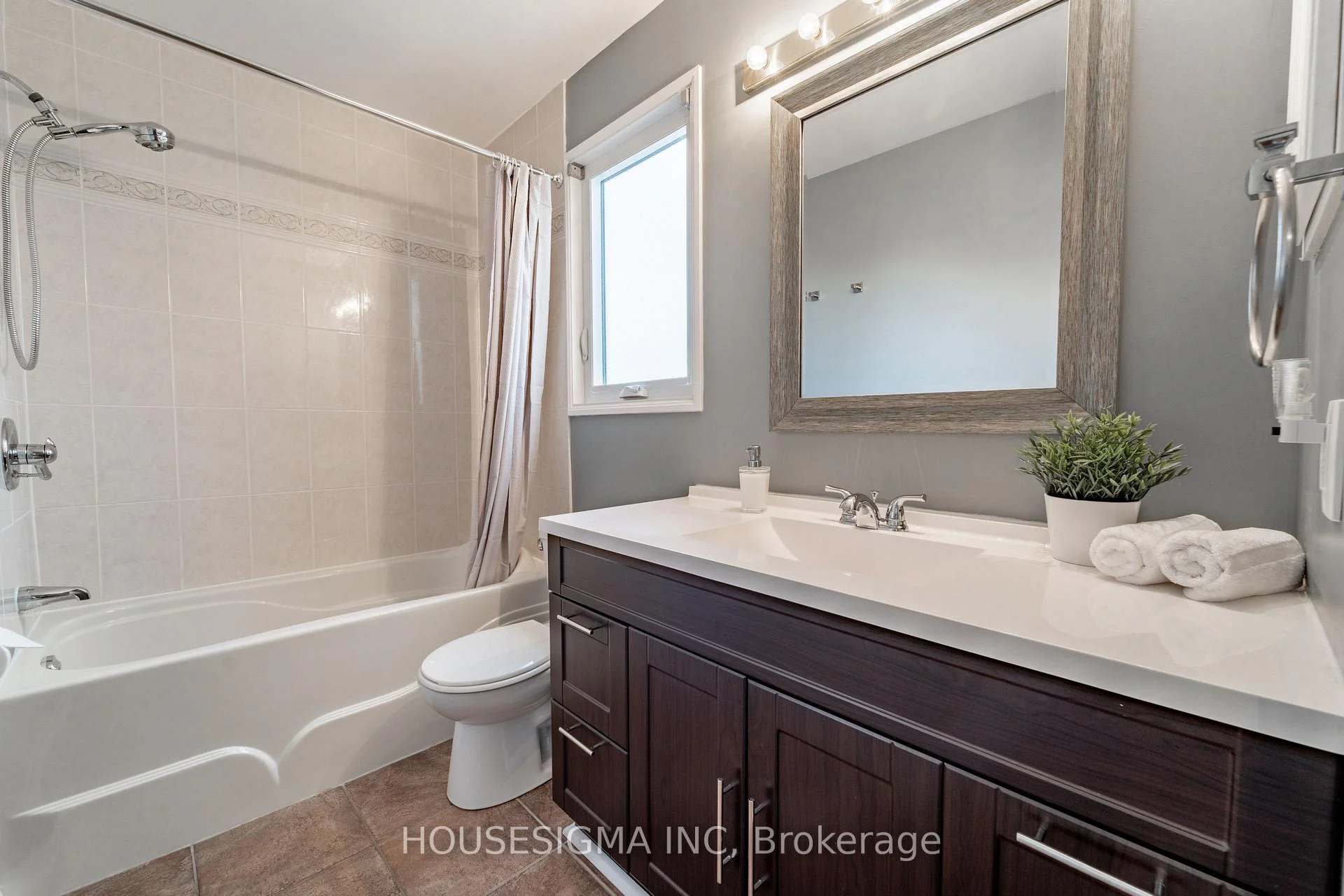 Photo 63 of 247 Mceachern Crescent, Ottawa, Bilberry Creek/Queenswood Heights — HOMEH
