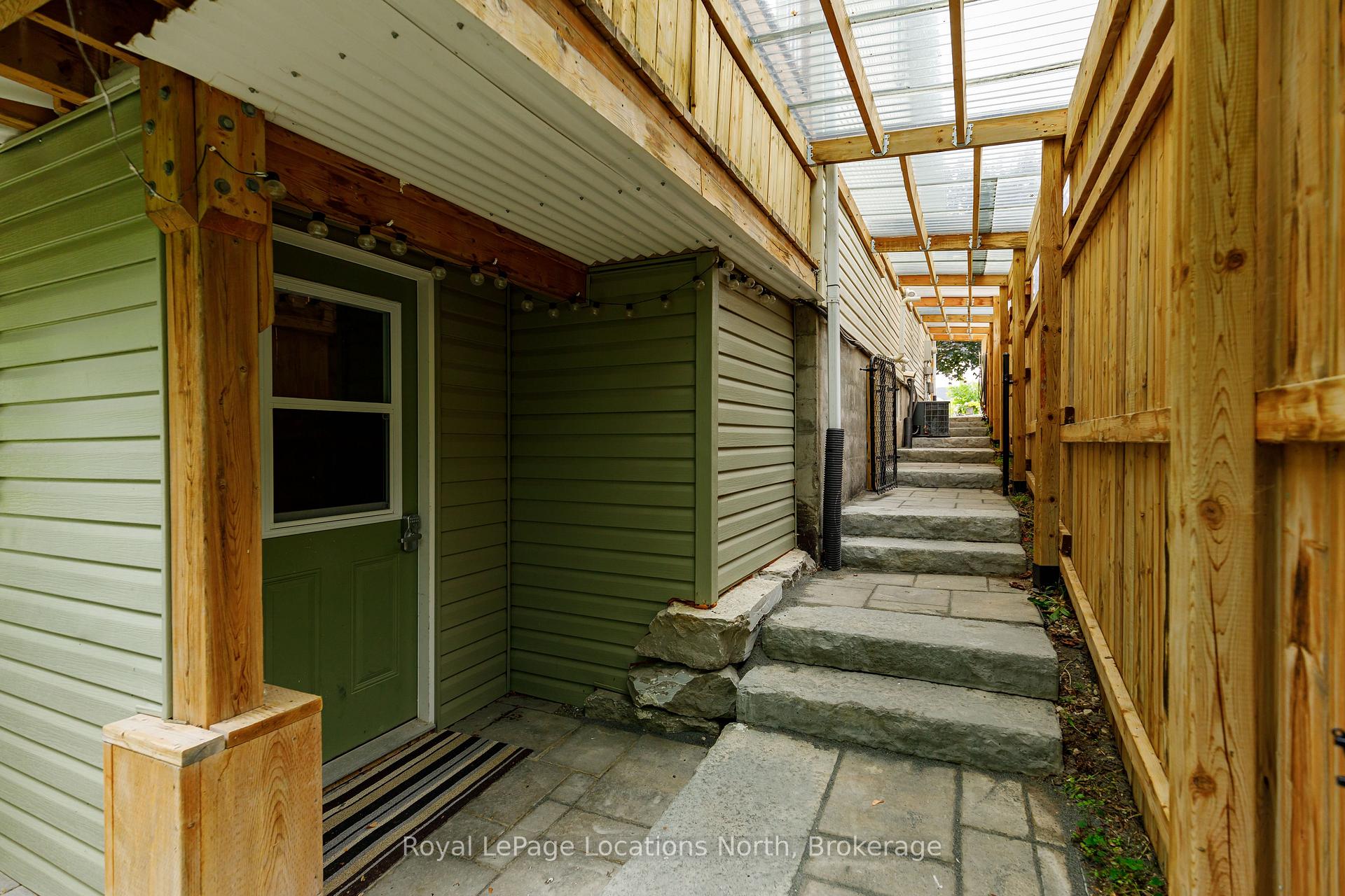 Photo 26 of 18 River Run, Collingwood — HOMEH