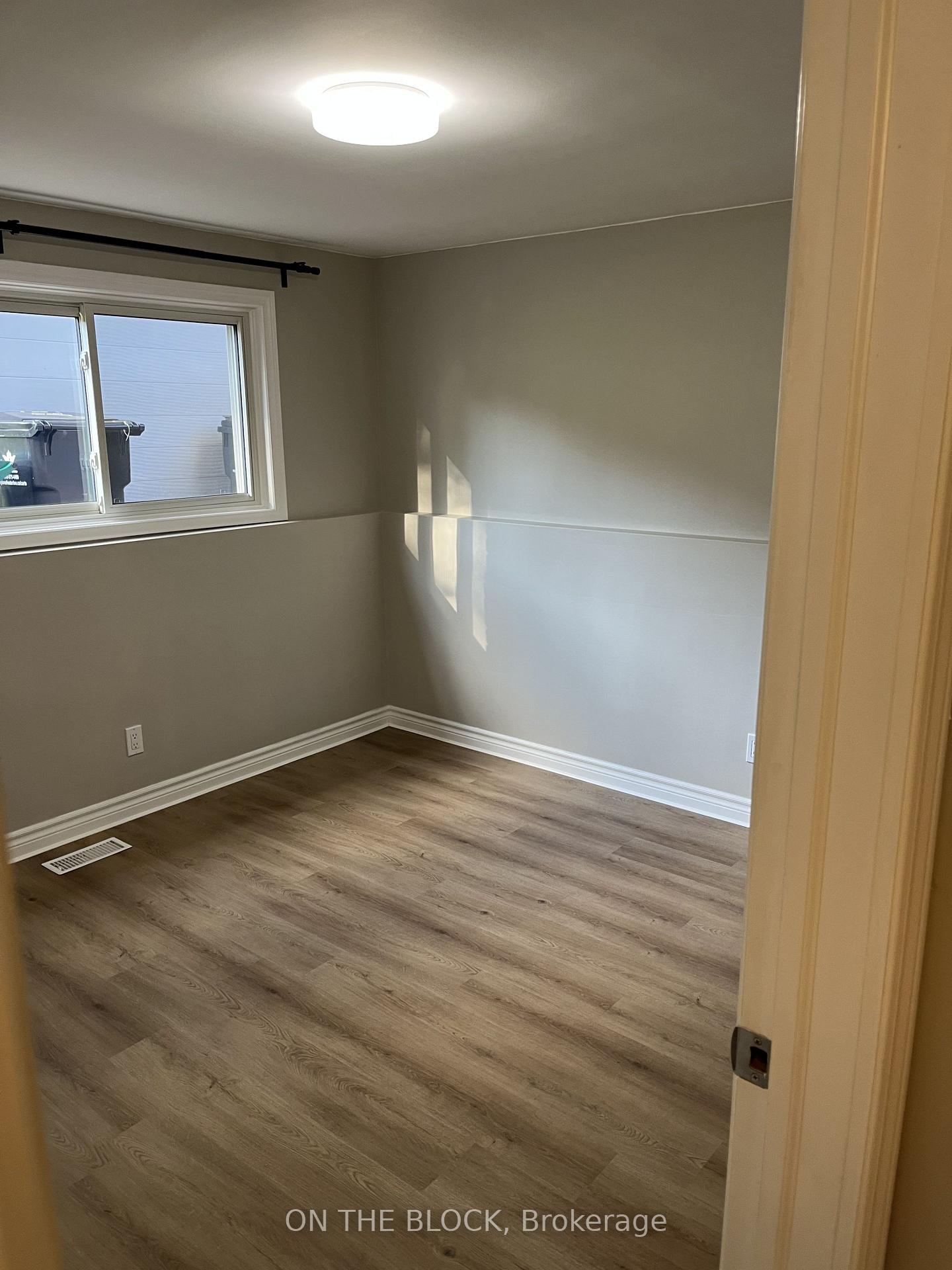 Photo 10 of 155 Ruskview Road, Kitchener, Forest Hill — HOMEH