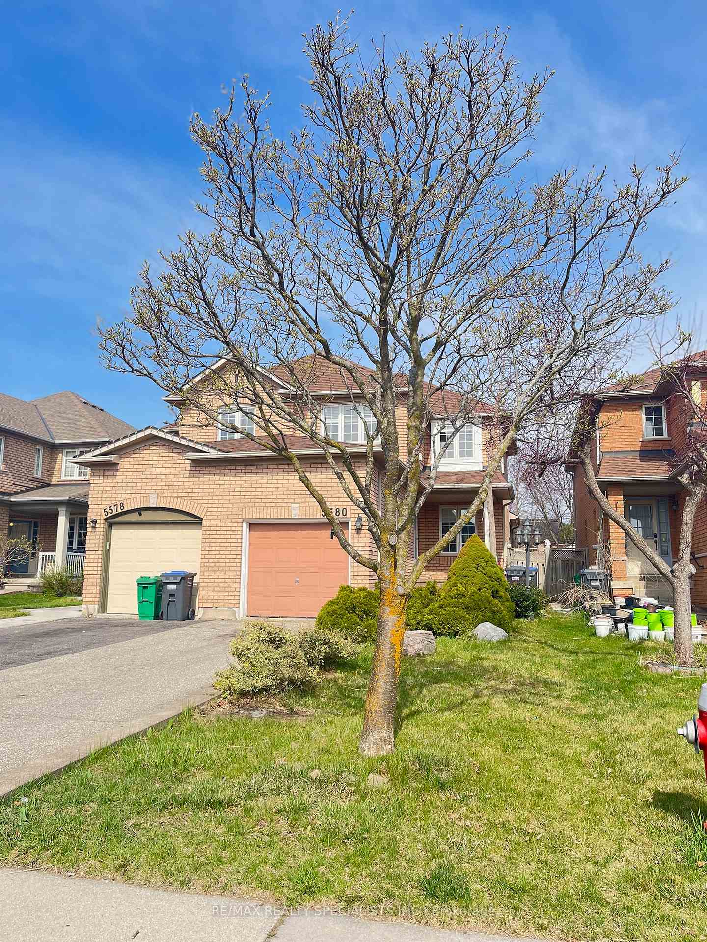 Photo 1 of 5580 Creditrise Place, Mississauga, Central Erin Mills — HOMEH