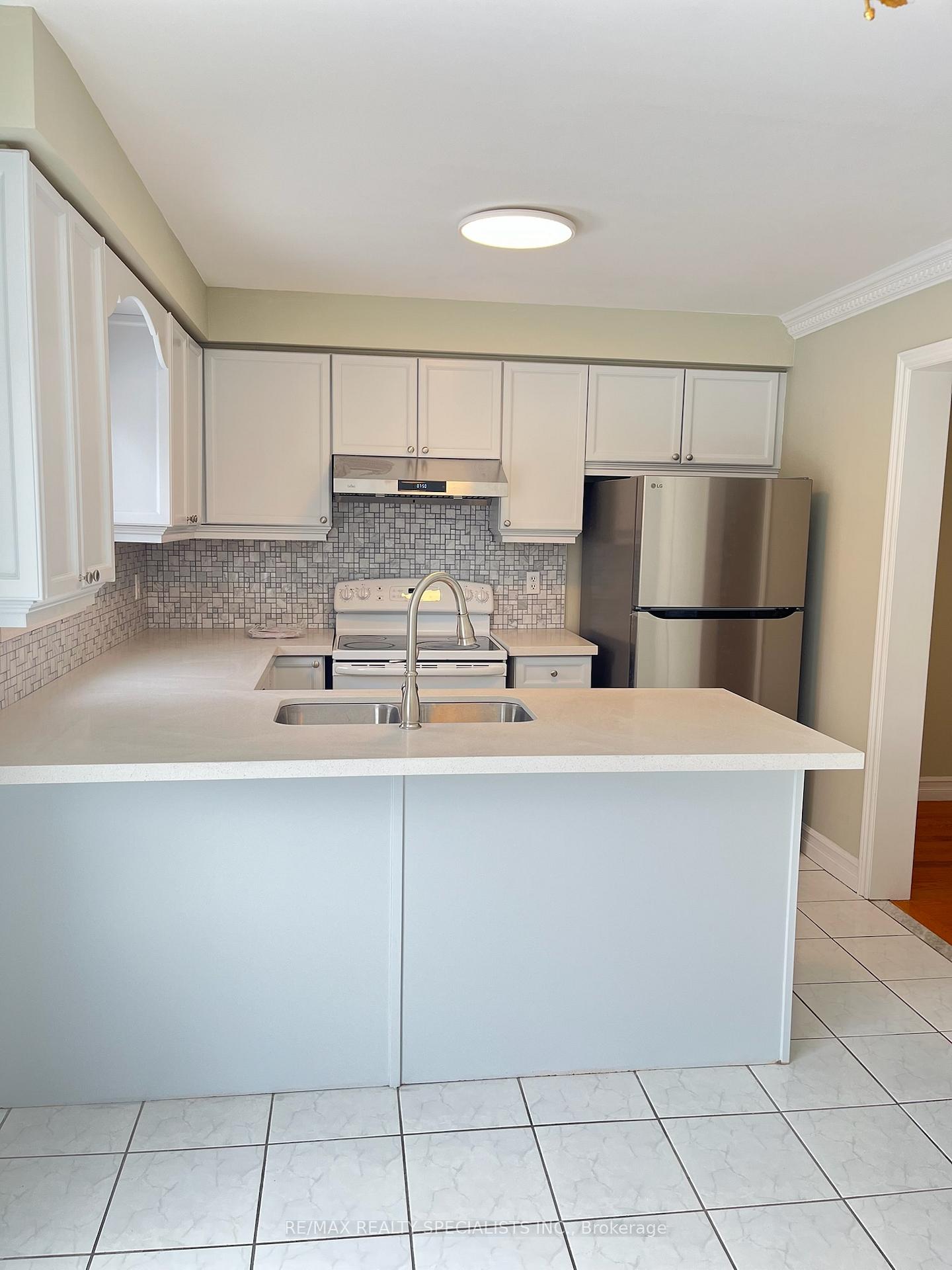 Photo 11 of 5580 Creditrise Place, Mississauga, Central Erin Mills — HOMEH