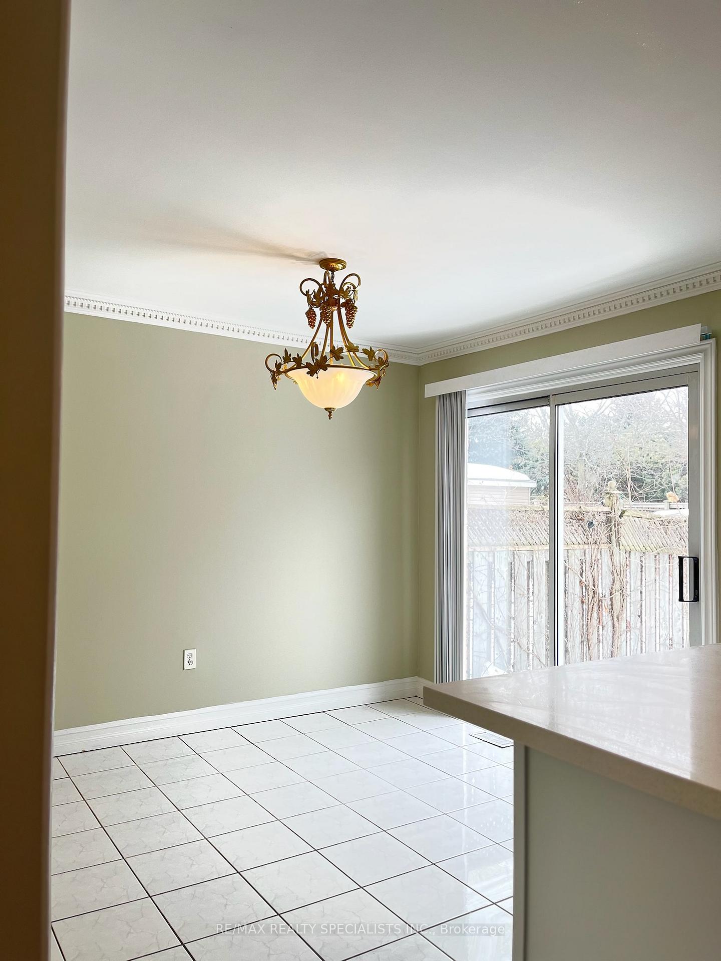 Photo 12 of 5580 Creditrise Place, Mississauga, Central Erin Mills — HOMEH