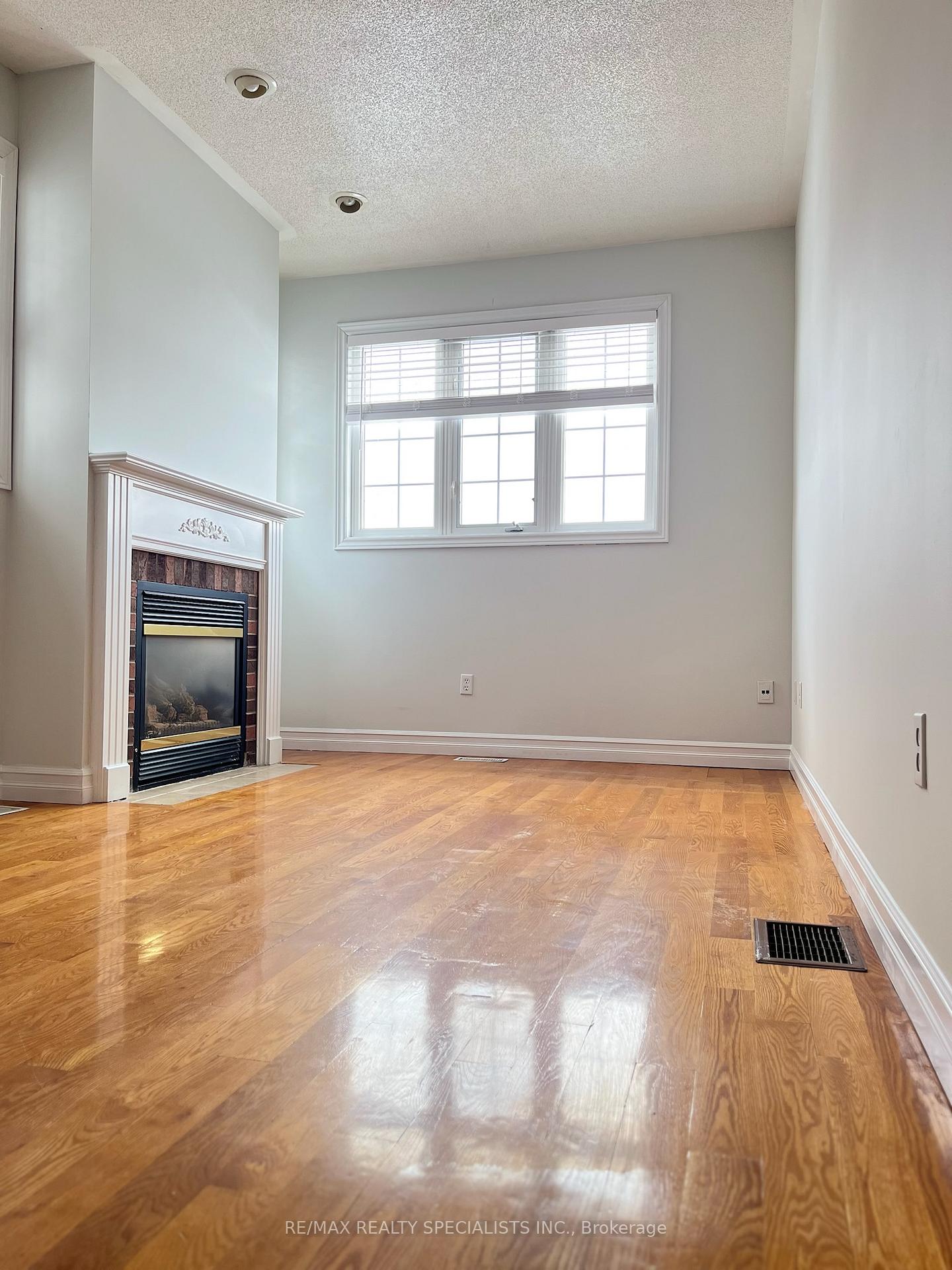 Photo 16 of 5580 Creditrise Place, Mississauga, Central Erin Mills — HOMEH