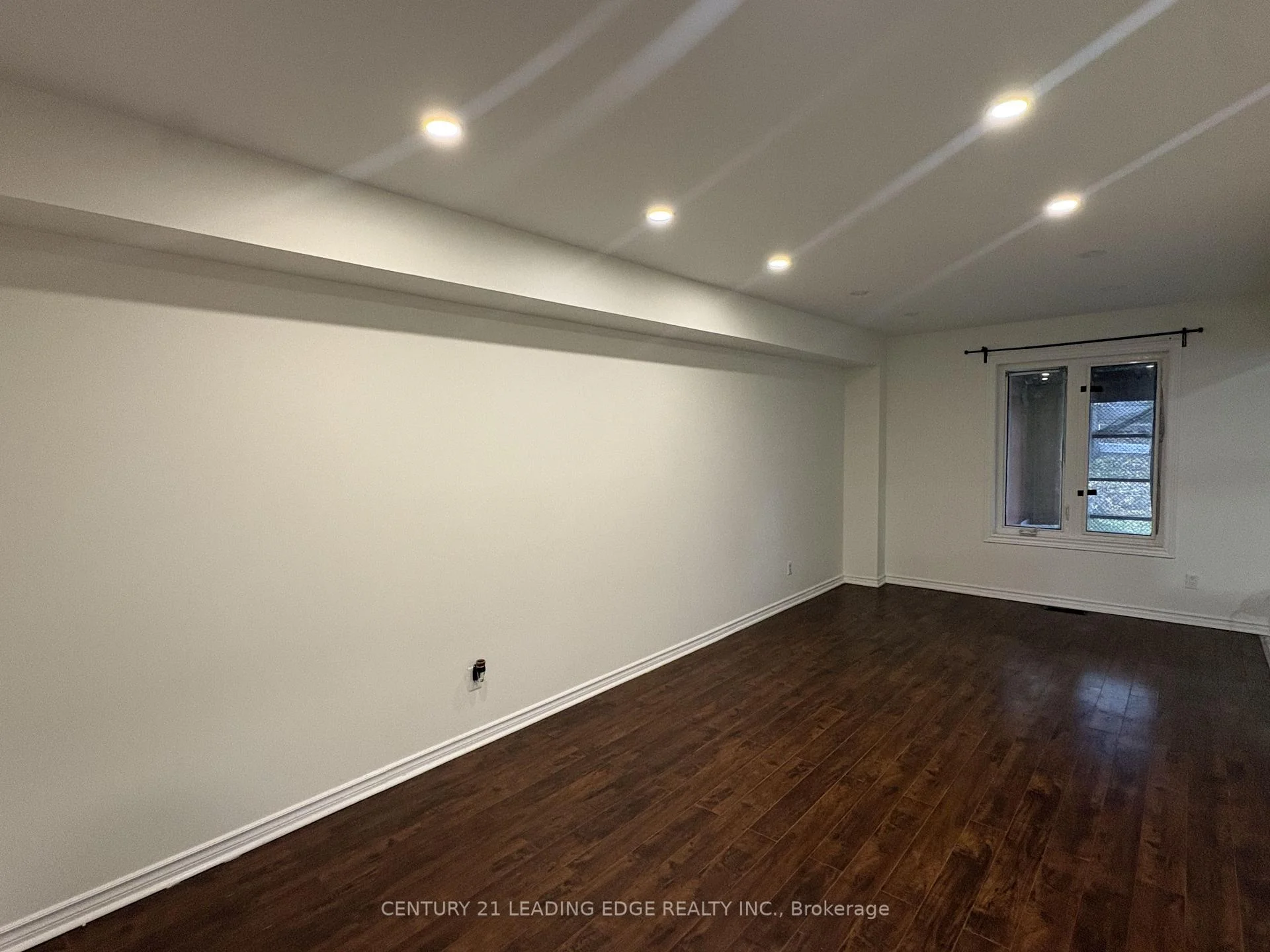 Photo 4 of 124 Robbinstone Drive, Scarborough, Malvern — HOMEH