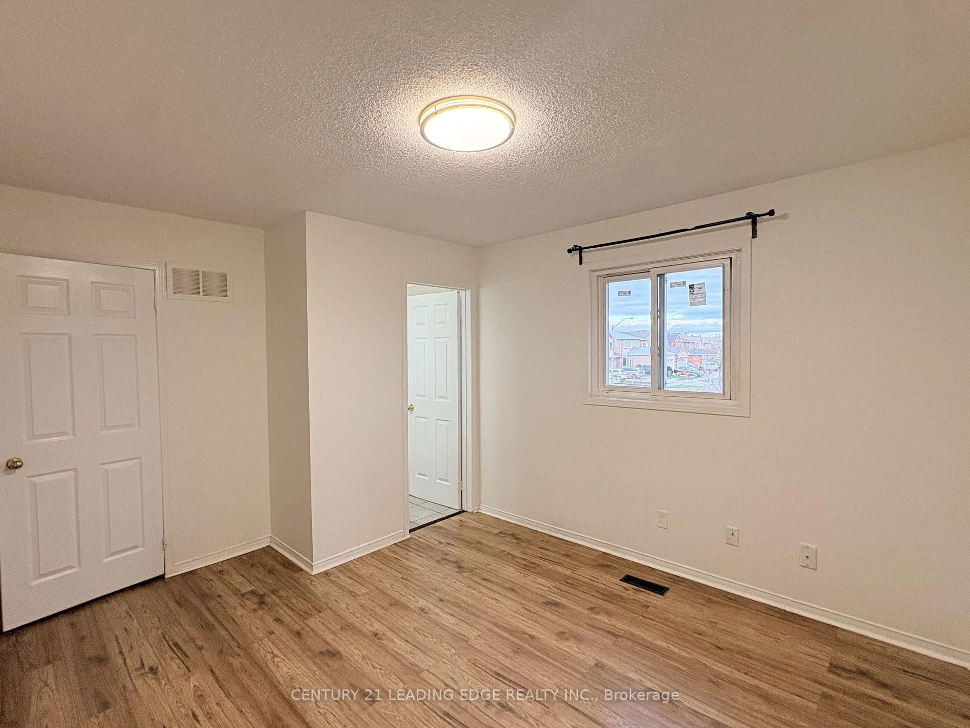 Photo 8 of 124 Robbinstone Drive, Scarborough, Malvern — HOMEH