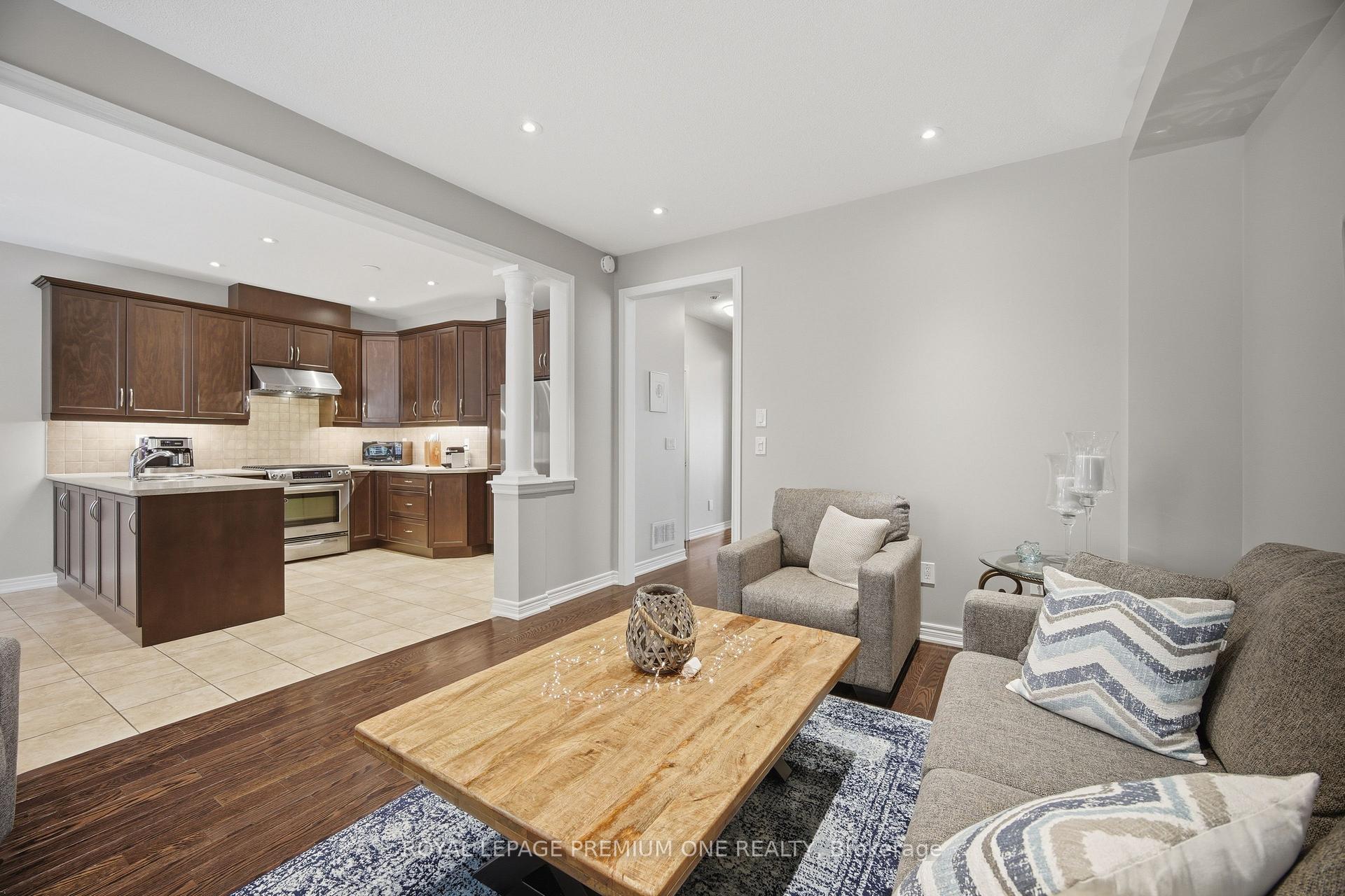 Photo 17 of 114 Bellini Avenue, Vaughan, Vellore Village — HOMEH