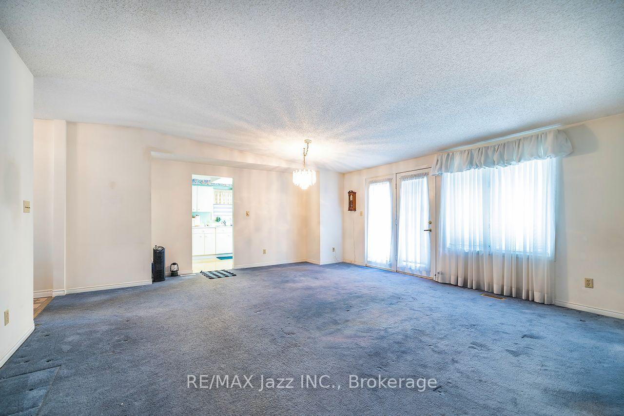 Photo 7 of 5 King Court, Clarington, Newcastle — HOMEH
