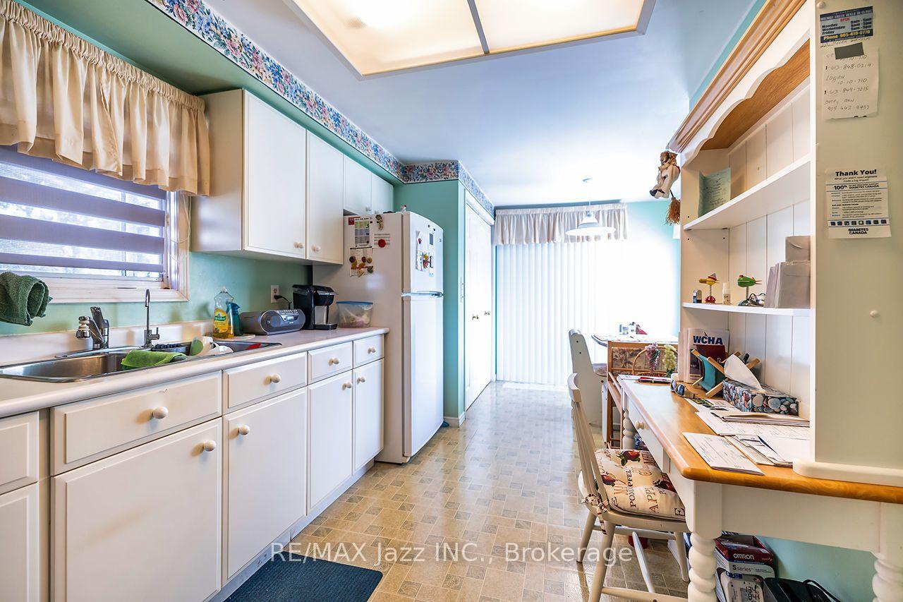 Photo 11 of 5 King Court, Clarington, Newcastle — HOMEH