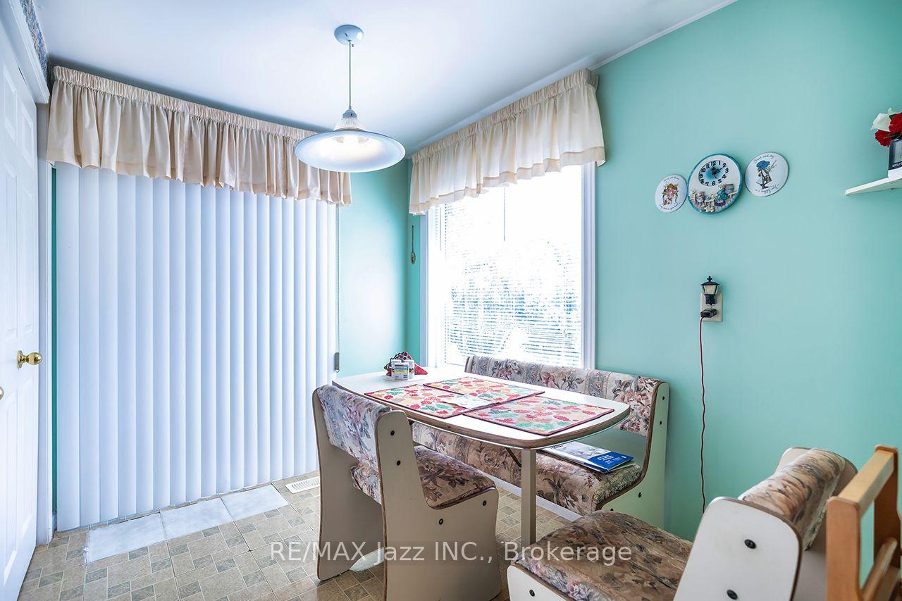 Photo 13 of 5 King Court, Clarington, Newcastle — HOMEH