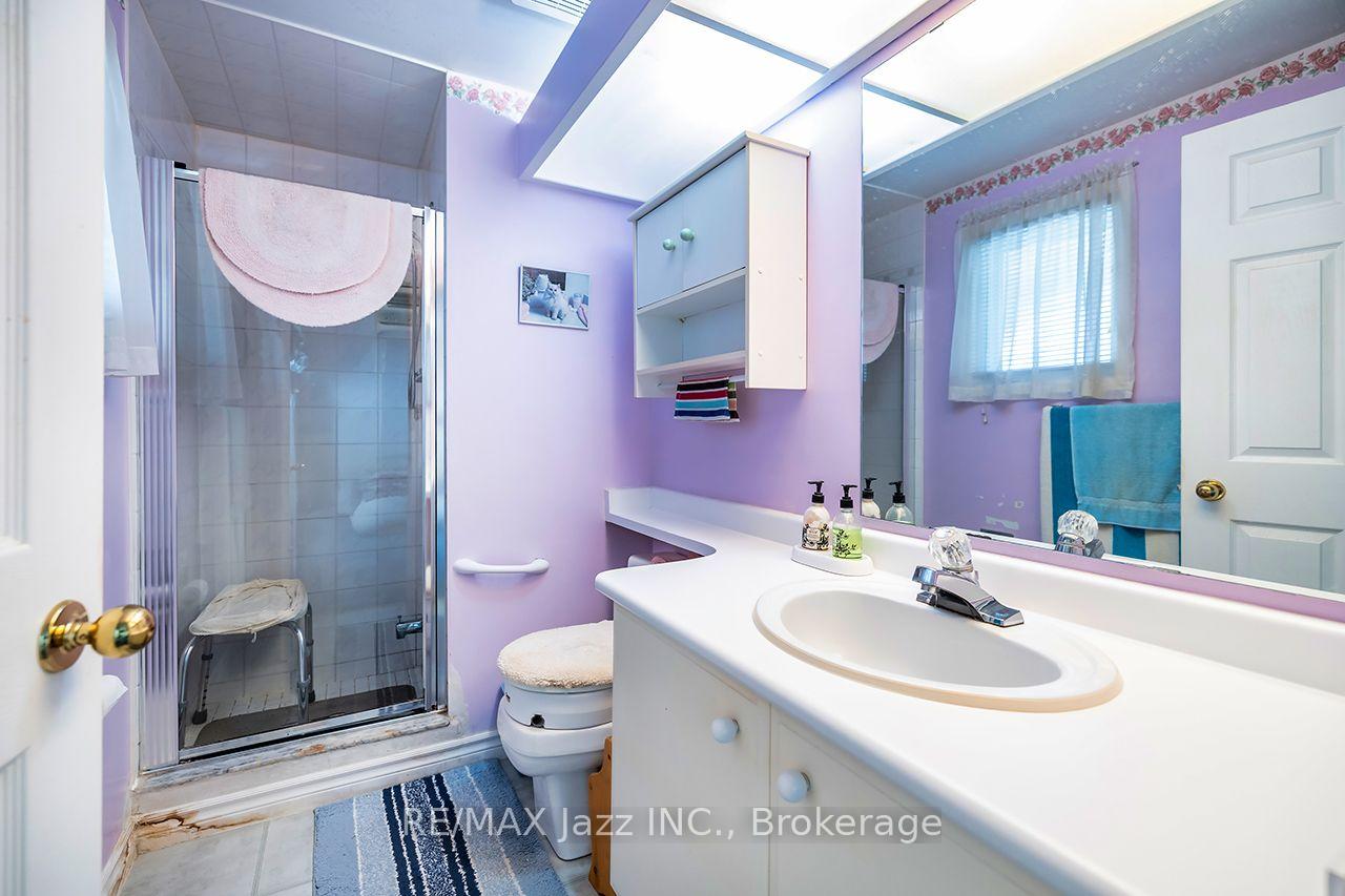 Photo 17 of 5 King Court, Clarington, Newcastle — HOMEH