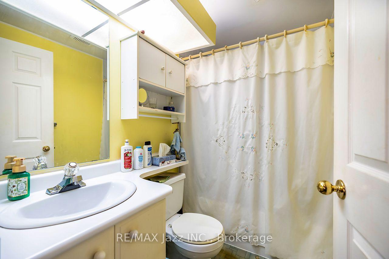 Photo 20 of 5 King Court, Clarington, Newcastle — HOMEH
