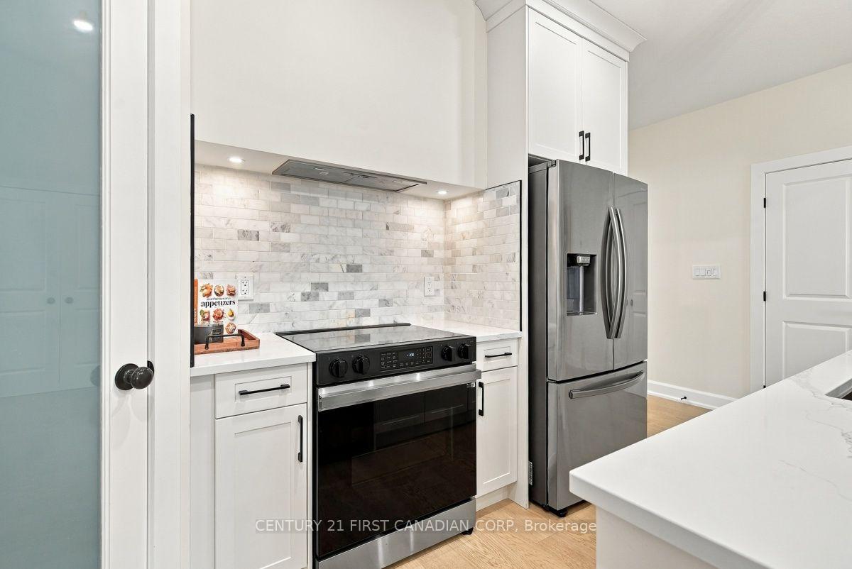 Photo 15 of 12 Briscoe Crescent, Strathroy-Caradoc, NE — HOMEH