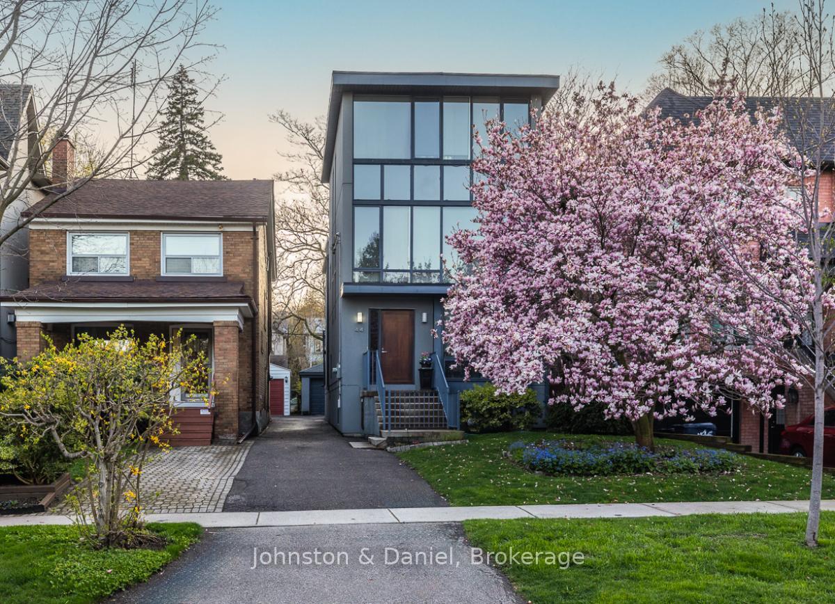 Photo of 44 Standish Avenue