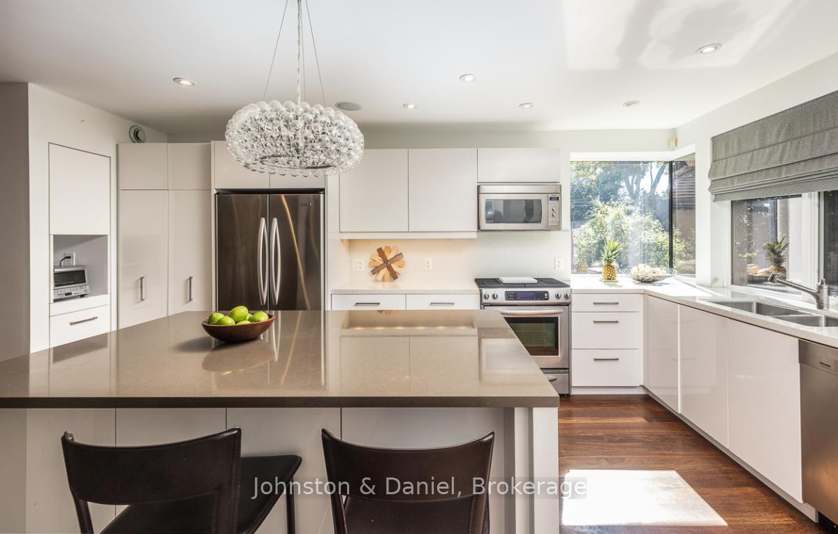 Photo 17 of 44 Standish Avenue, Toronto, Rosedale-Moore Park — HOMEH