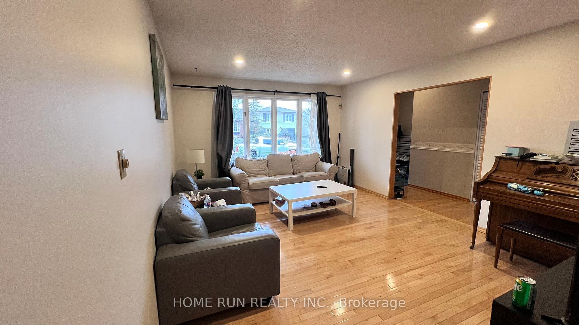 Photo 3 of 960 Cahill Drive, Ottawa, South Keys — HOMEH