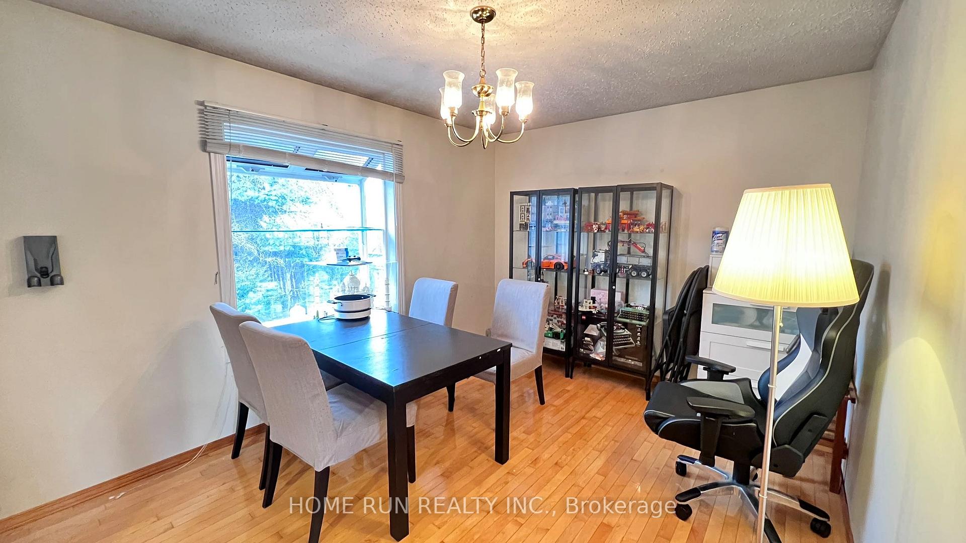 Photo 4 of 960 Cahill Drive, Ottawa, South Keys — HOMEH