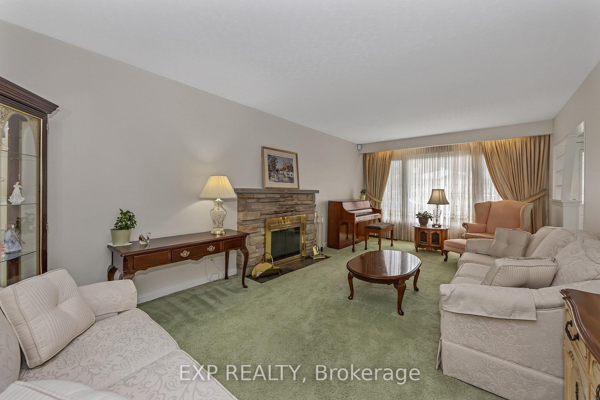 Photo 6 of 2161 Valley Drive, Ottawa, Elmvale Acres/Urbandale — HOMEH