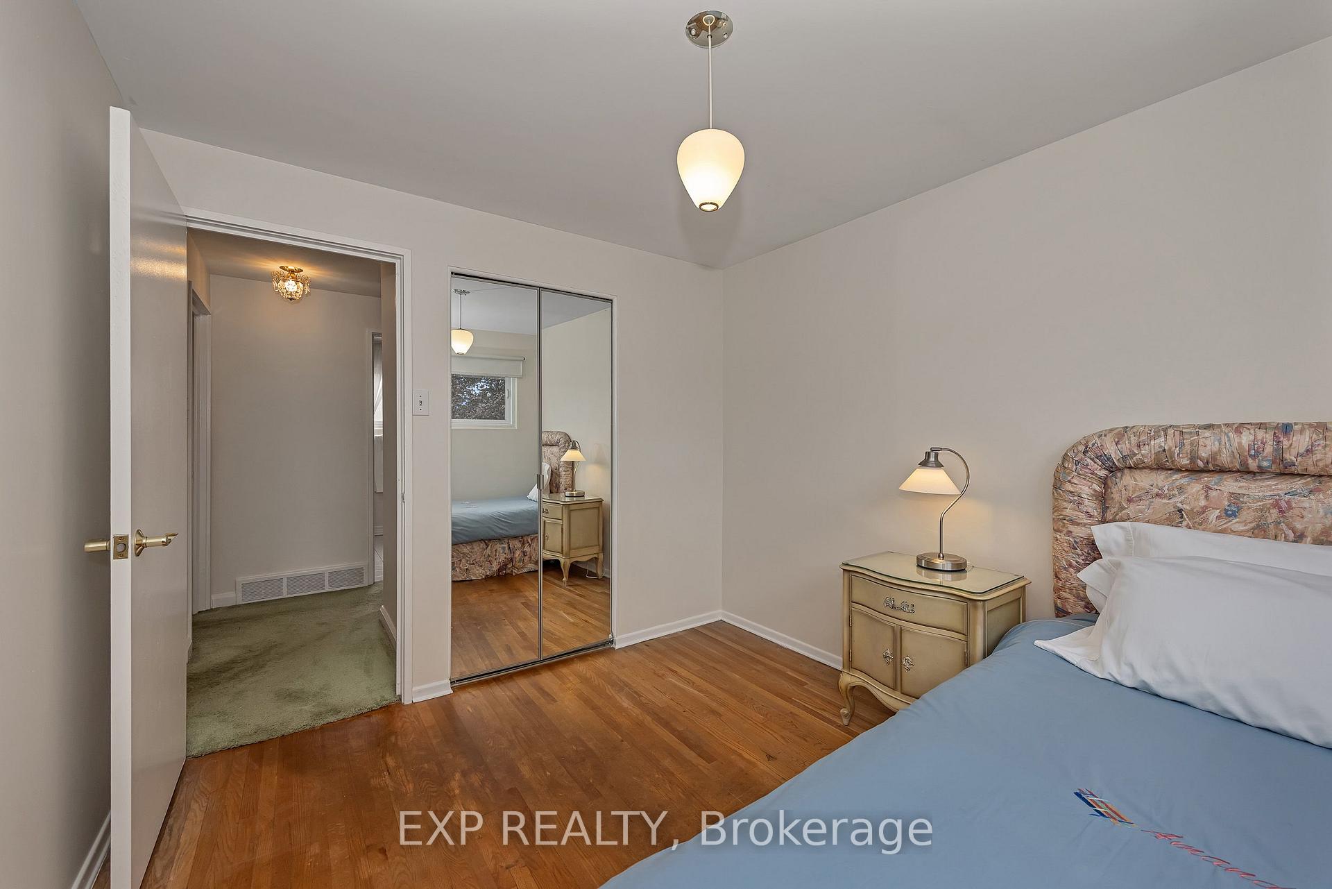 Photo 20 of 2161 Valley Drive, Ottawa, Elmvale Acres/Urbandale — HOMEH